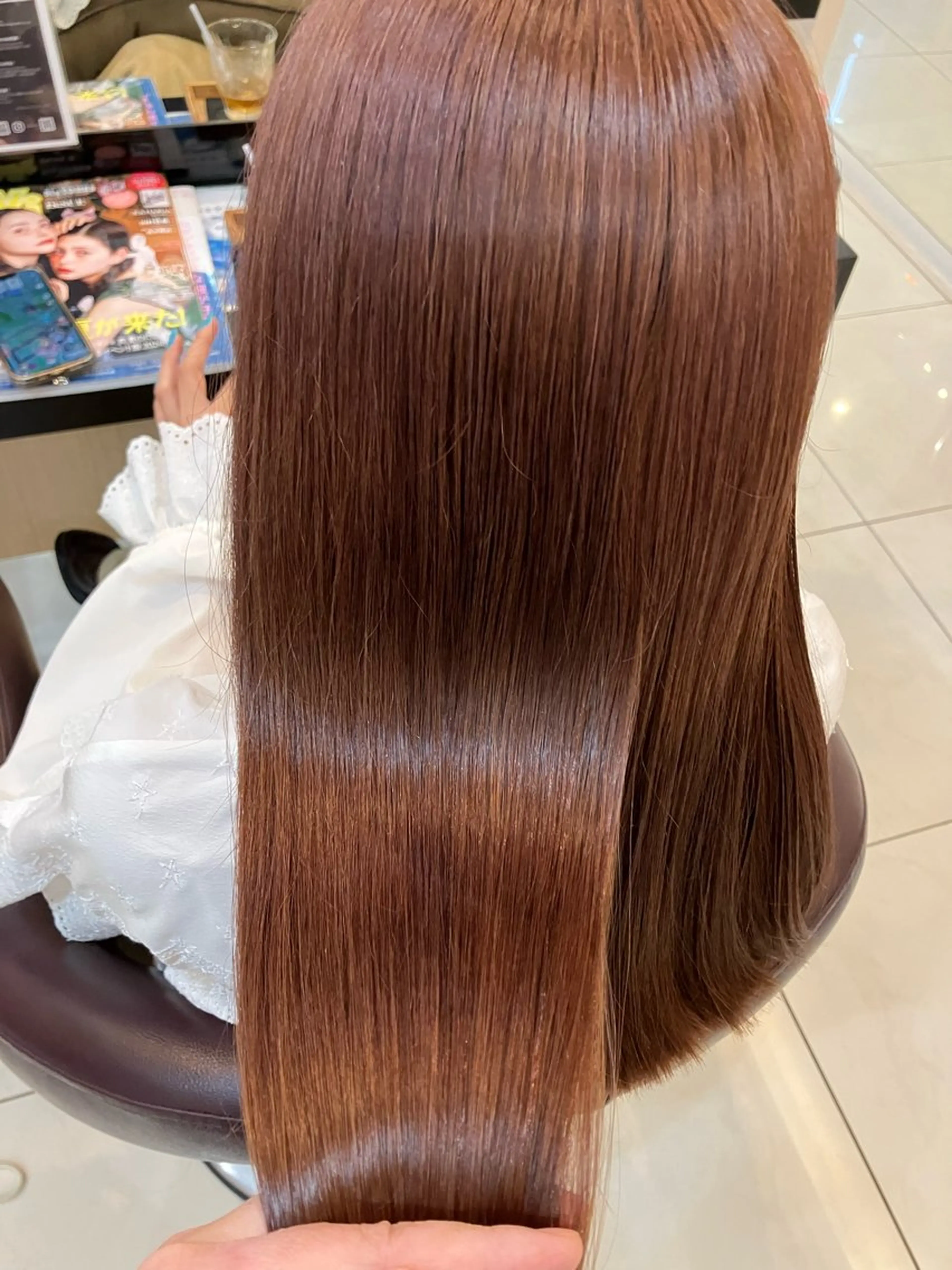 セミロング カット ヘアカラー yukari 艶髪ヘアのヘアスタイル