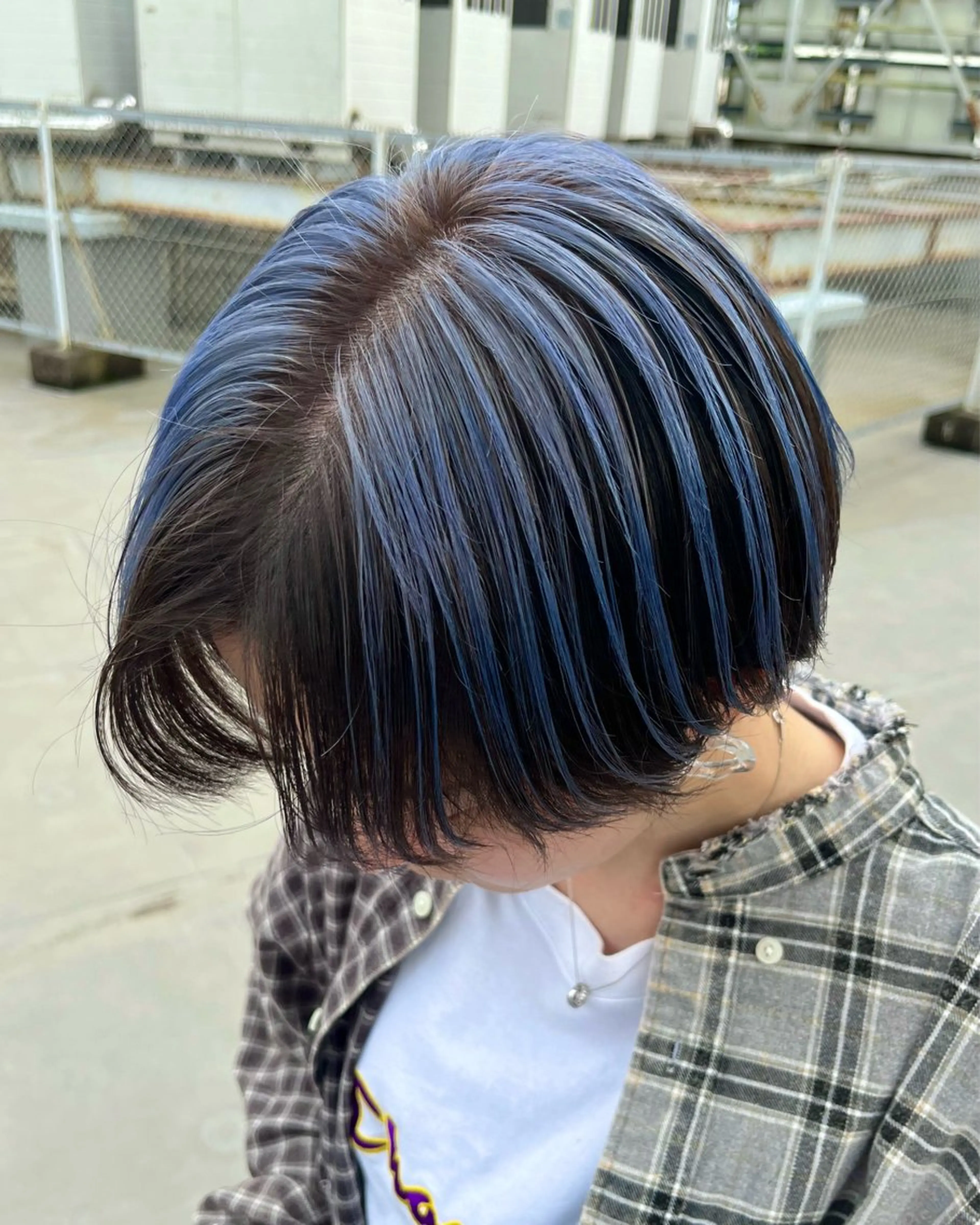 ショート カラー ブリーチ ブルーカラー ケアブリーチ 透明感カラー デザインカラー ヘアカラー ツヤカラーを実現 /カンナのヘアスタイル