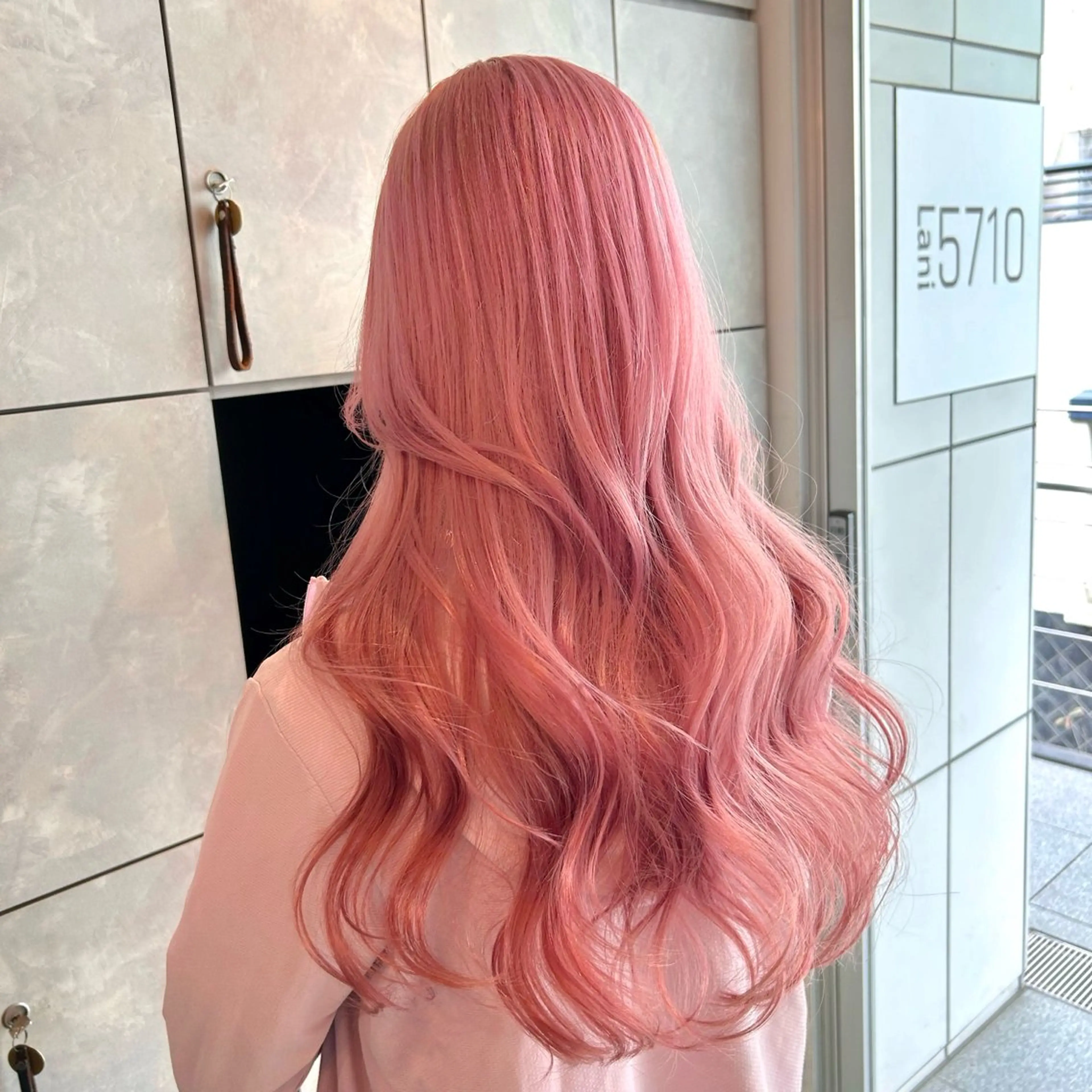 ロング ヘアカラー 🩵ྀིハイトーン みほ🎀🫐のヘアスタイル