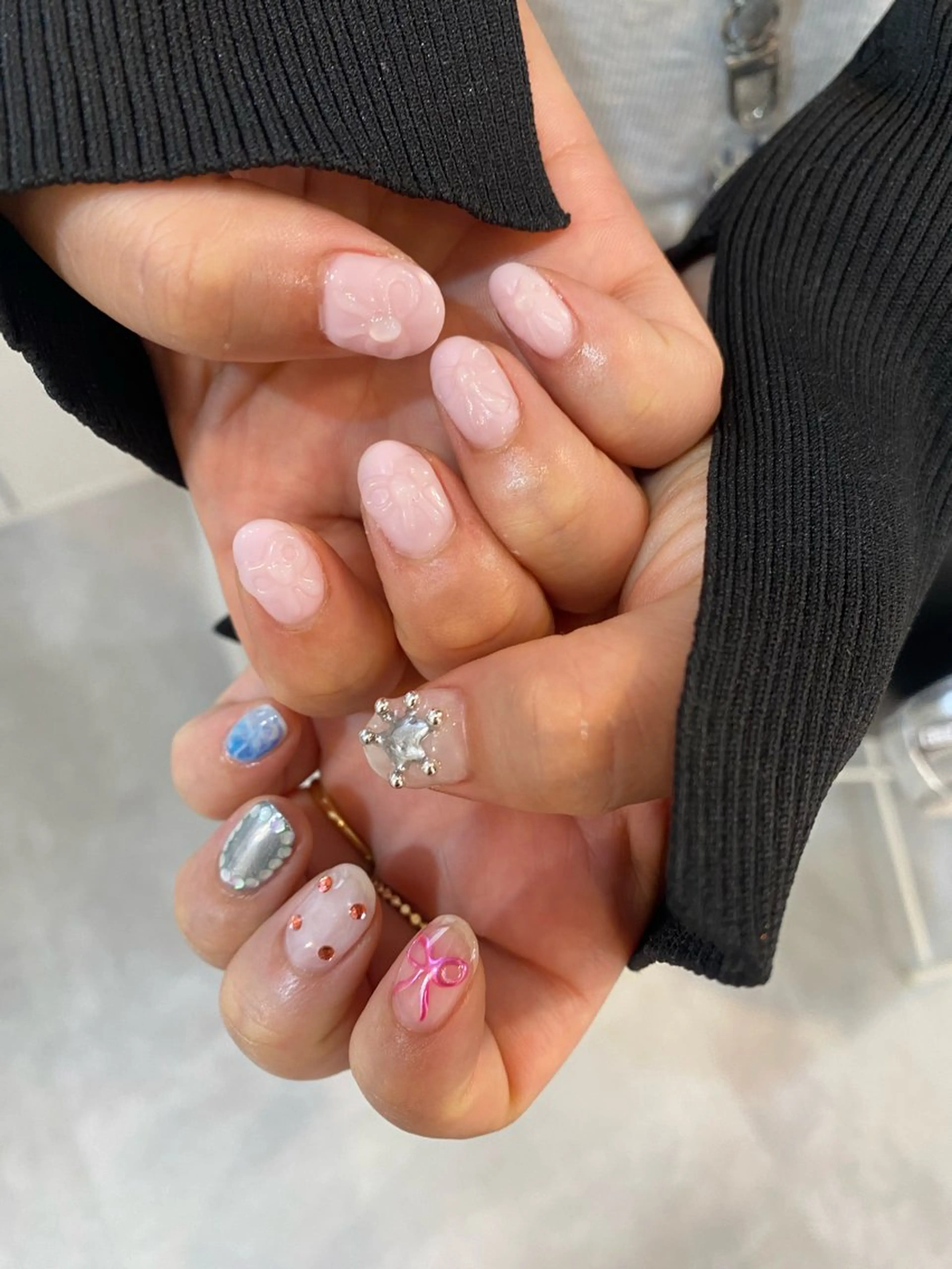 ネイル リボン ハンドネイル maitani Fumiのネイルデザイン