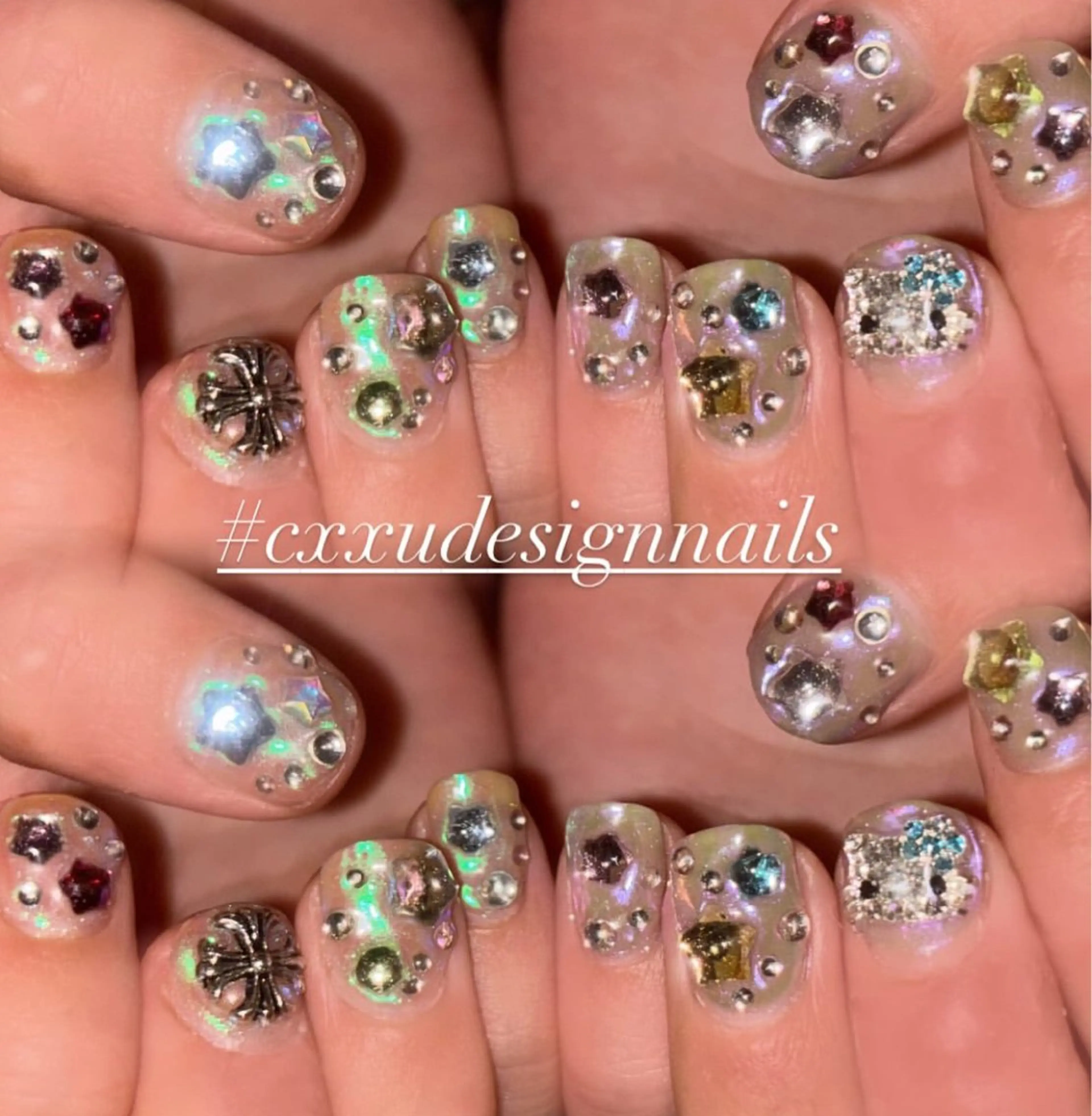 ミラーネイル🪩/長さだしなし☯️の写真