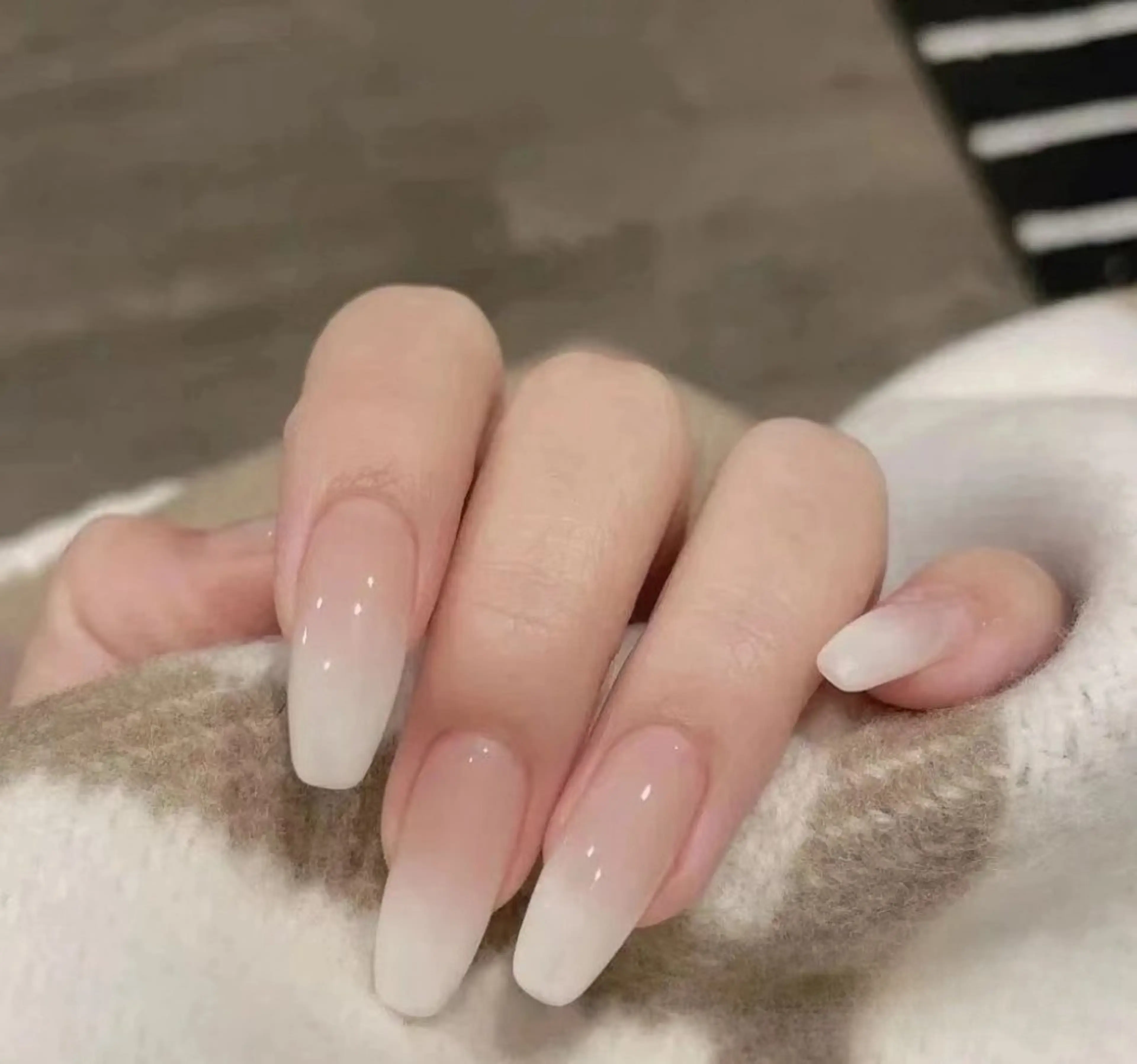 ネイル ネイリストゆか💅 長さだし、深爪矯正のネイルデザイン