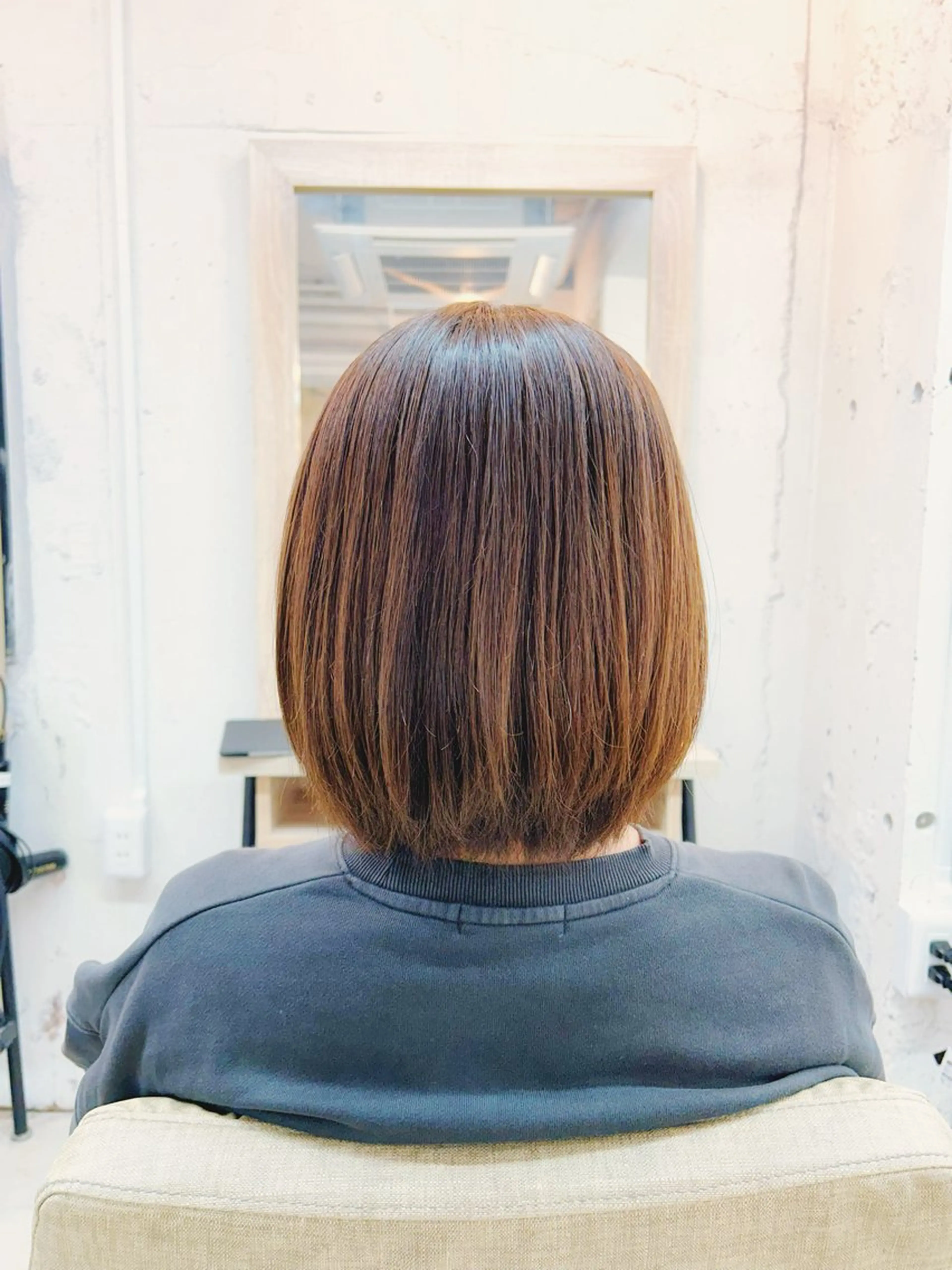 ミディアム 岩崎 美帆のヘアスタイル