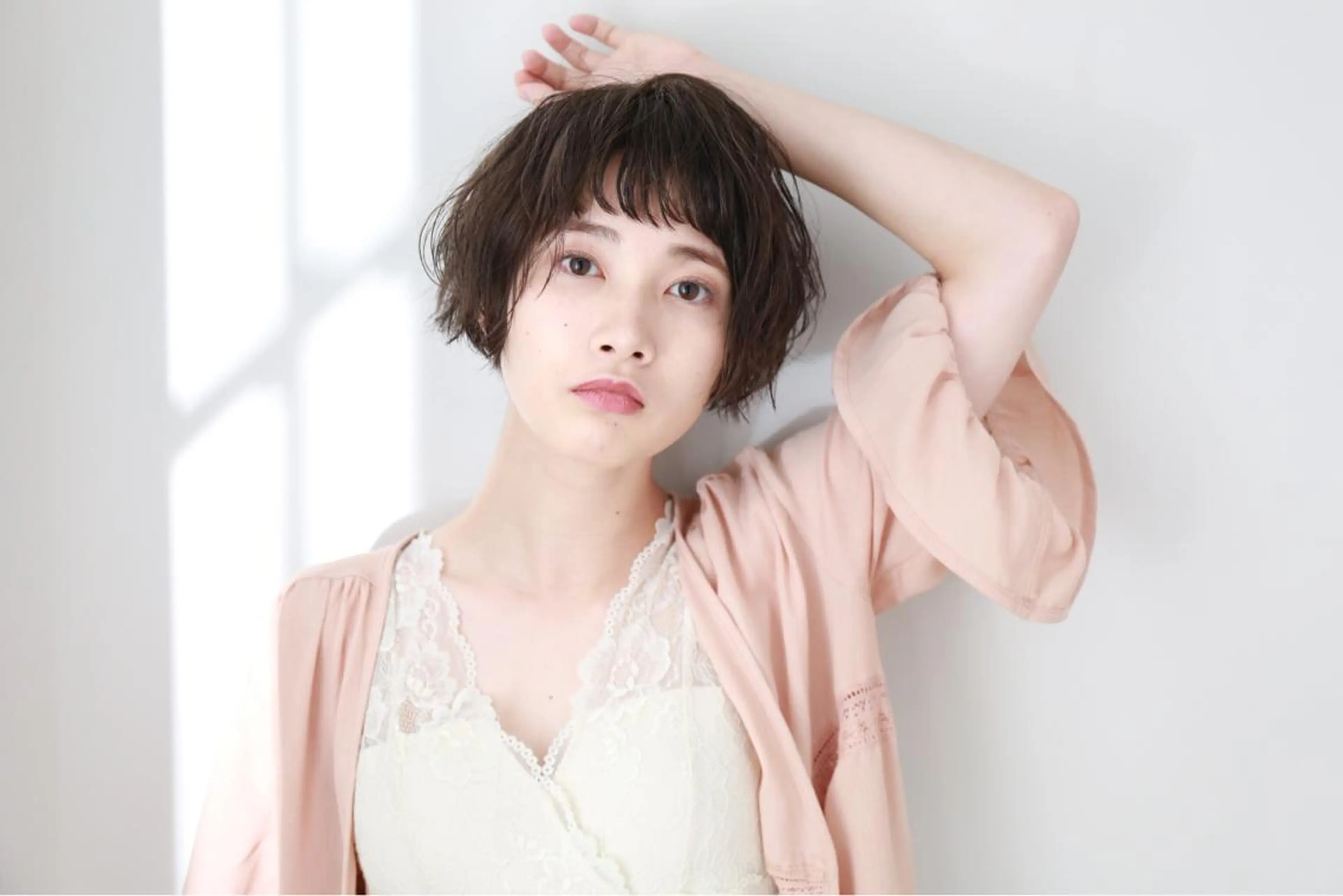 ショート カラー パーマ ヘアアレンジ アッシュ ブルーカラー ブルーアッシュ カット ヘアカラー 可愛いを作る神 ナオヒロのヘアスタイル