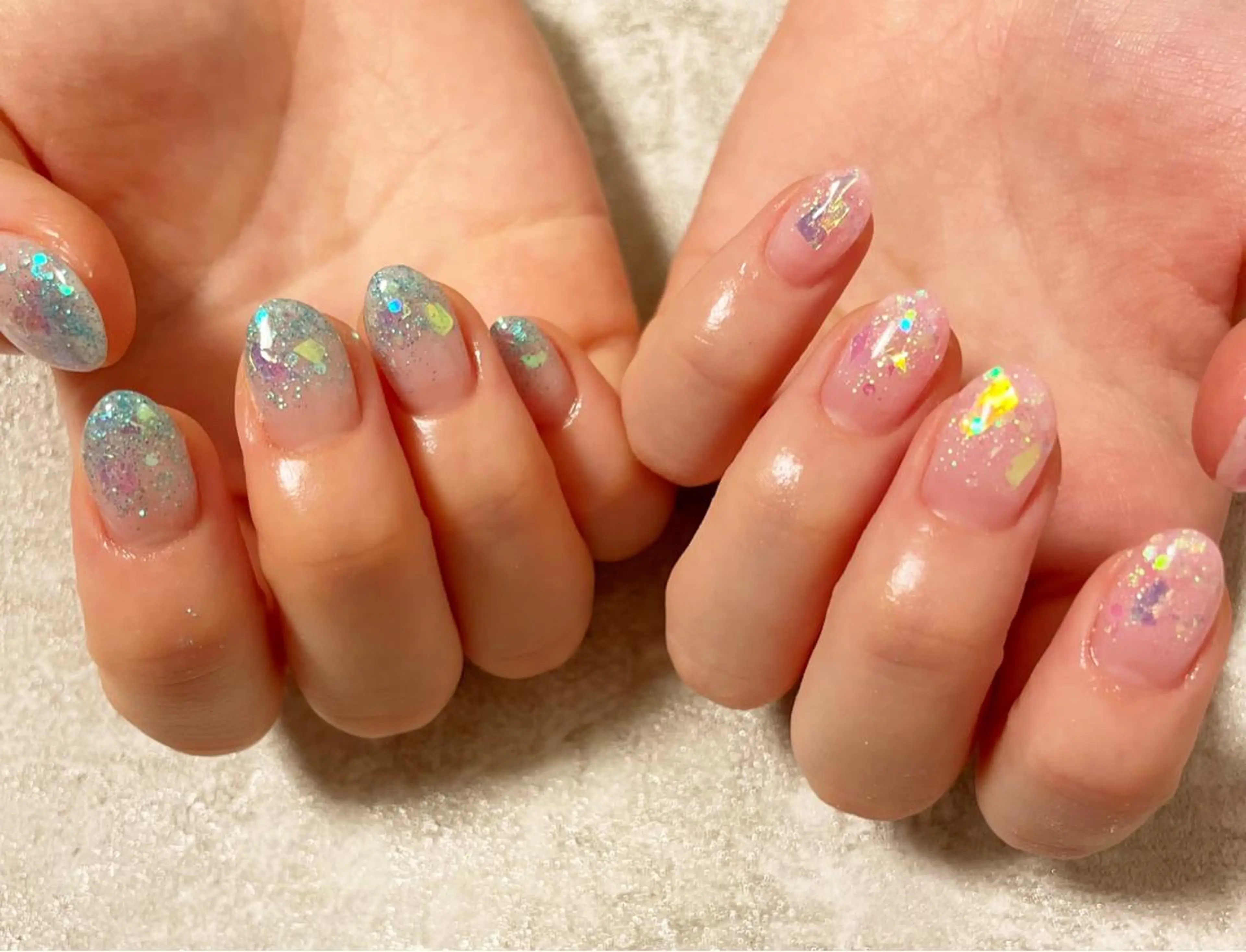 ショート ネイル キラキラネイル ラメ(グリッター) ラメグラデーション Re:st〔リスト〕所属・ayane Re:st〔リスト〕のネイルデザイン