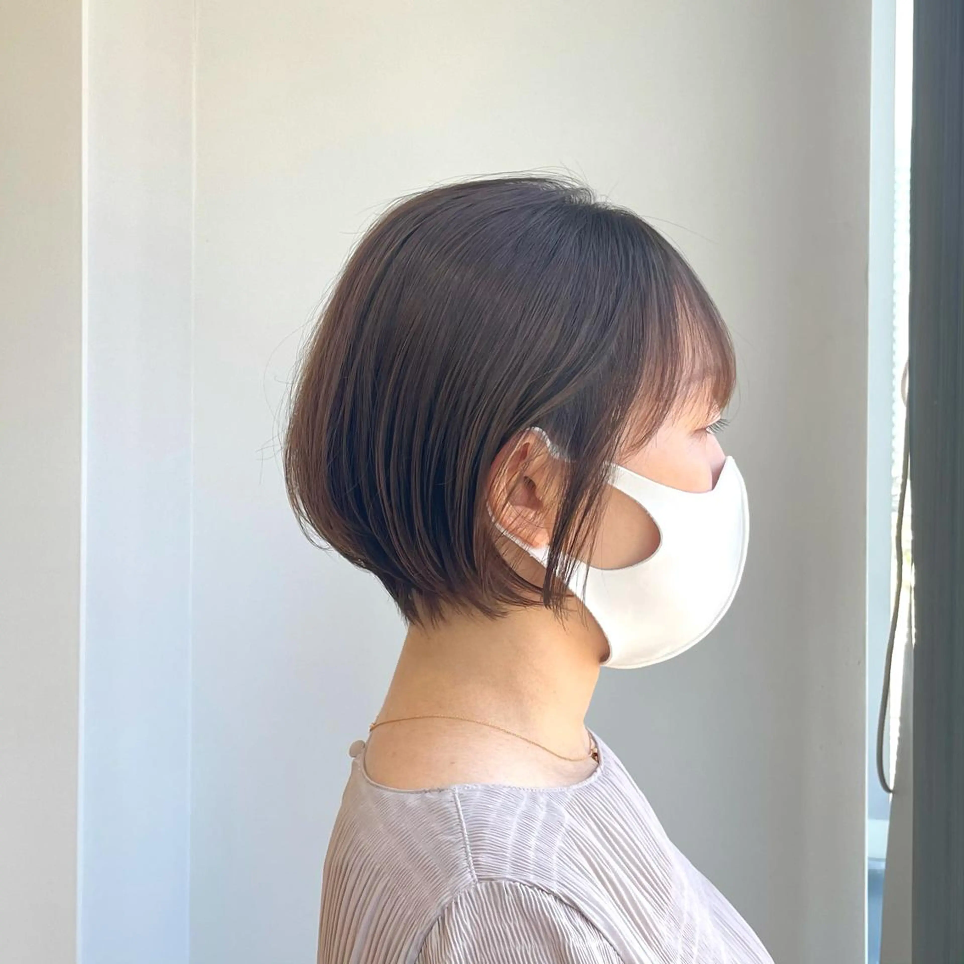 ショート カラー ショートボブ ベージュカラー イルミナカラー ボブ ショートヘア Eleanor 立川北口のヘアスタイル