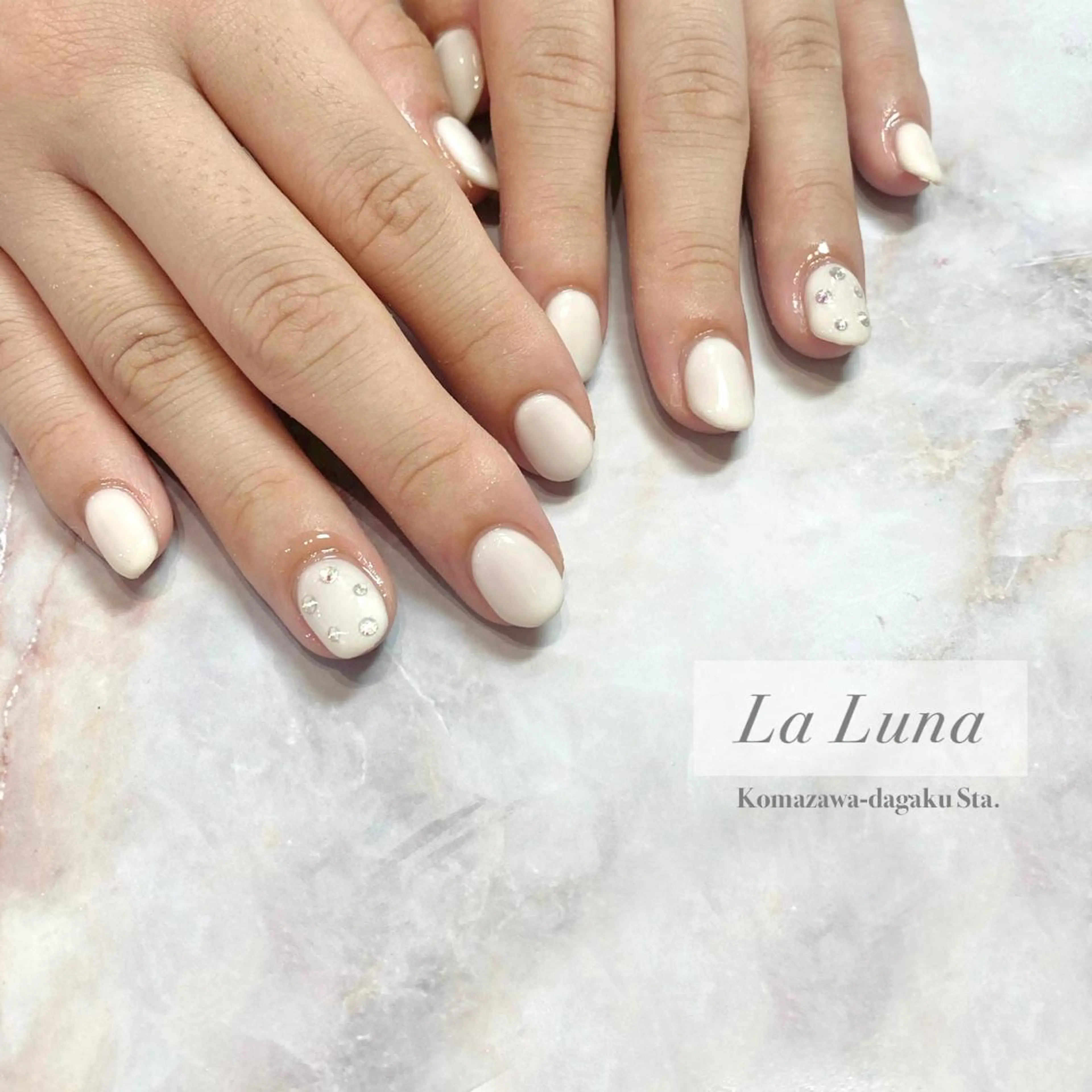 ネイル ワンカラーネイル ＬａＬｕｎａ🌙 natsukiのネイルデザイン