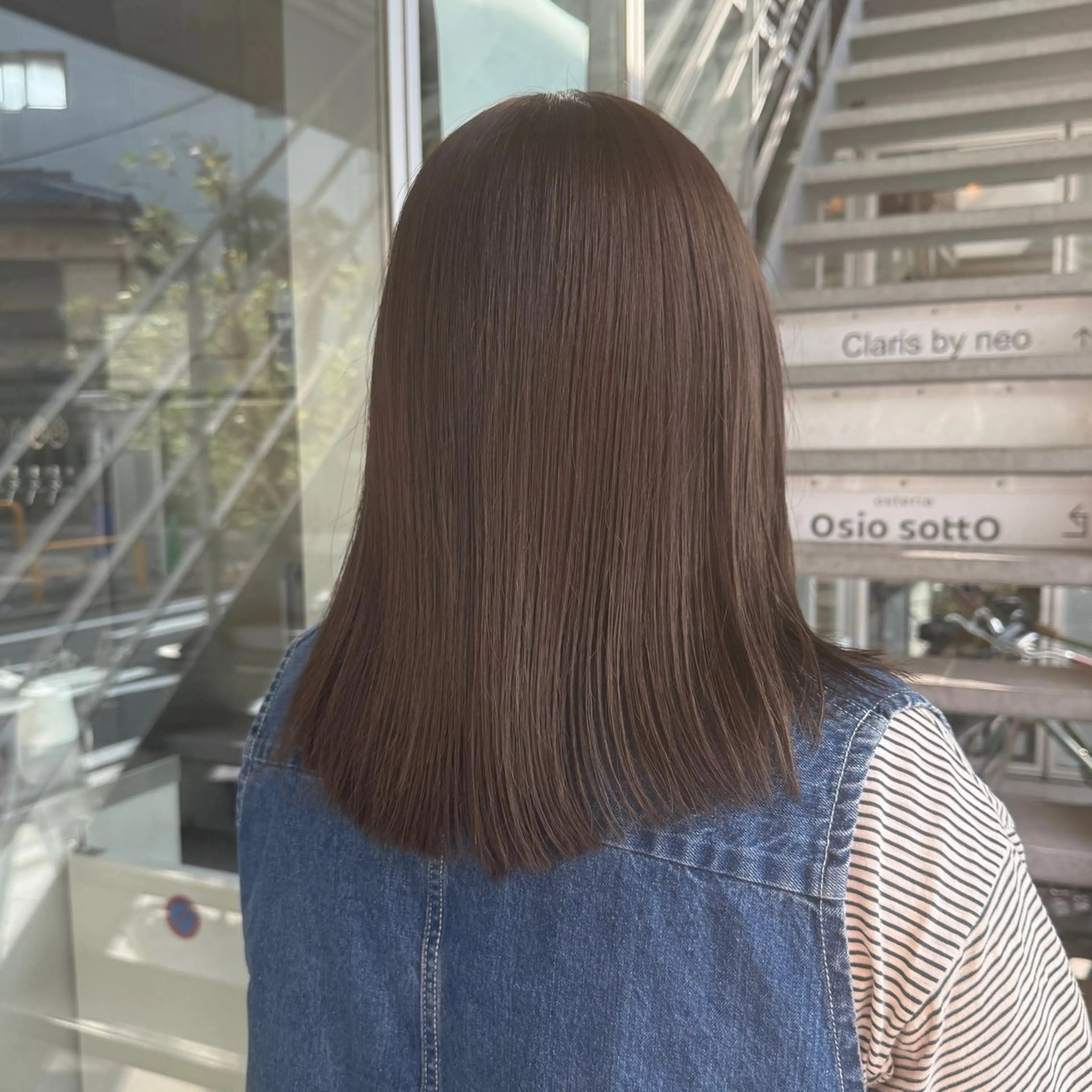 カラー ベージュカラー 透明感カラー オリーブベージュ ヘアカラー 柳樂 響(なぎらひびき)のヘアスタイル