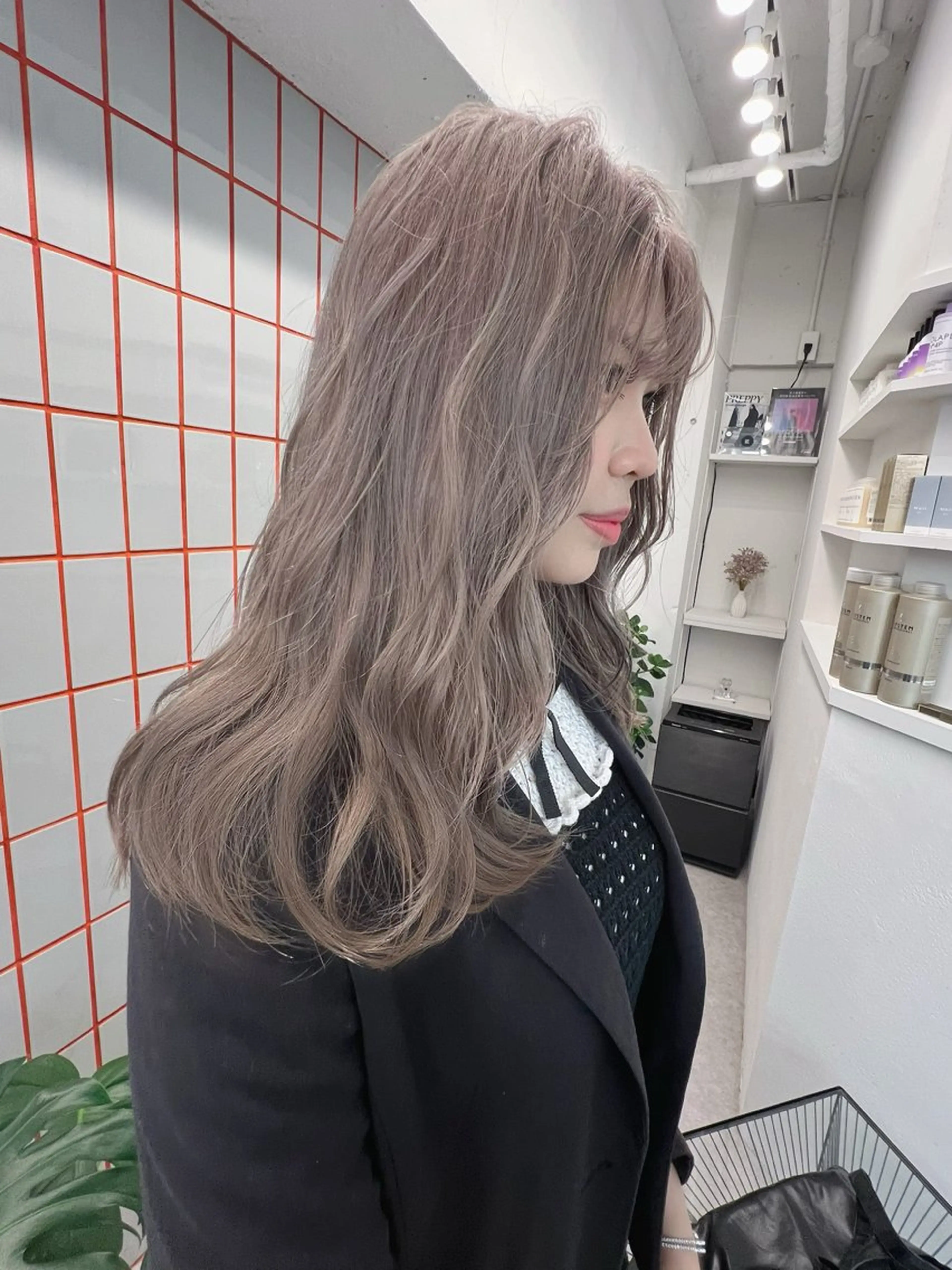 ロング カラー アッシュ ベージュカラー ブリーチ ブロンド ブロンドベージュ PELE所属・🐹メンズカット ‼️✊🏻yuiのヘアスタイル