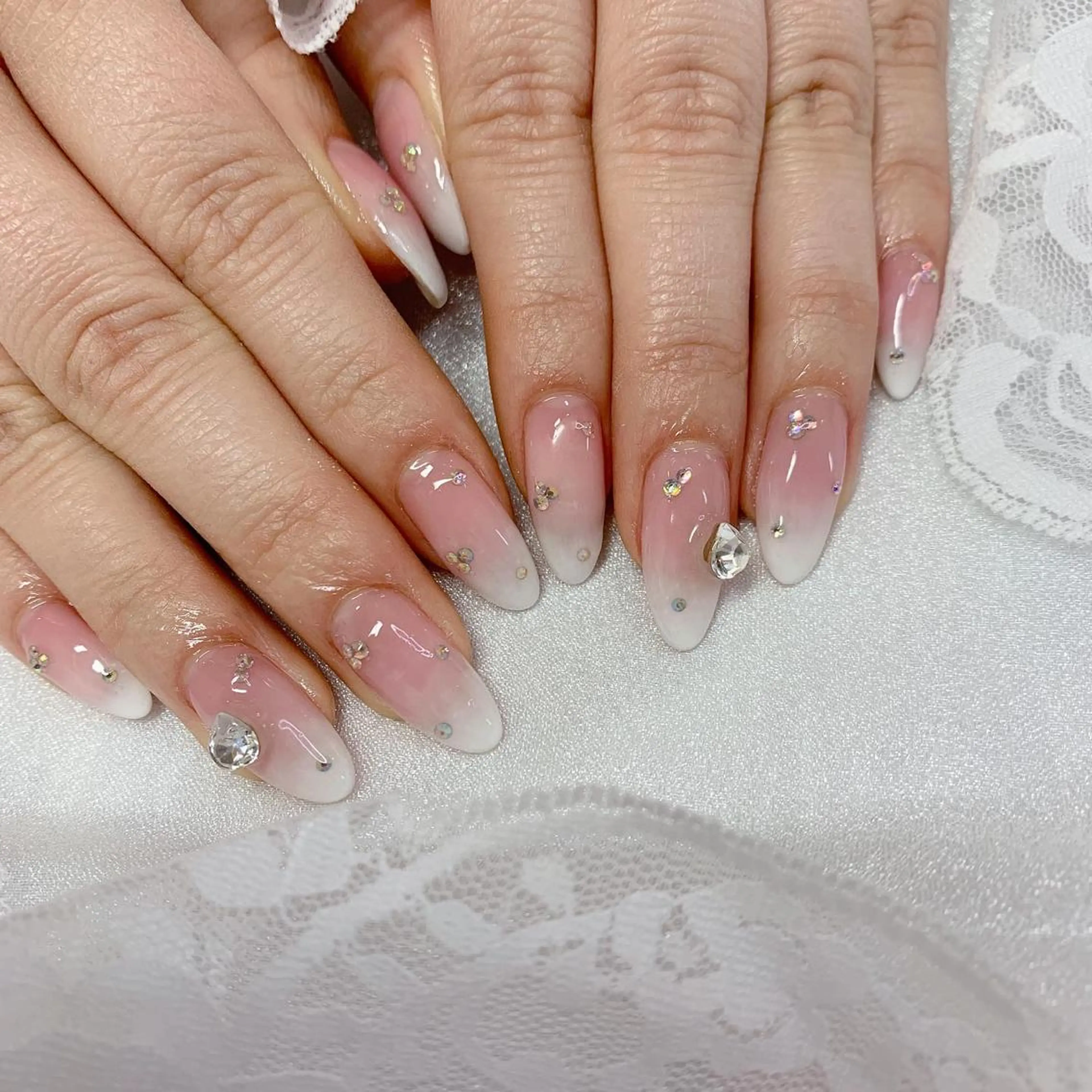 ネイル ハンドネイル La neige* yuki 🥯🍑のネイルデザイン