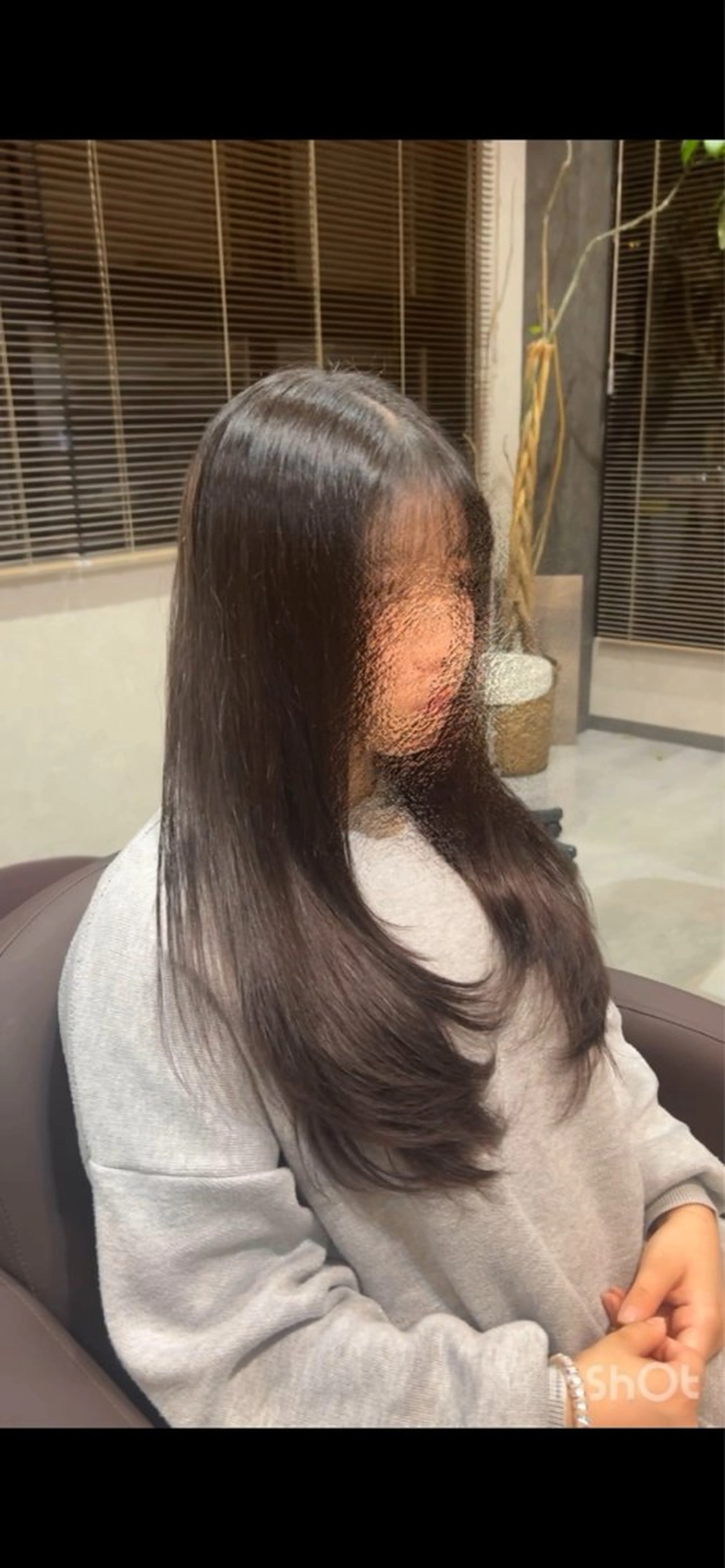 ロング LATTE 前橋所属・蜂須賀 輝のヘアスタイル