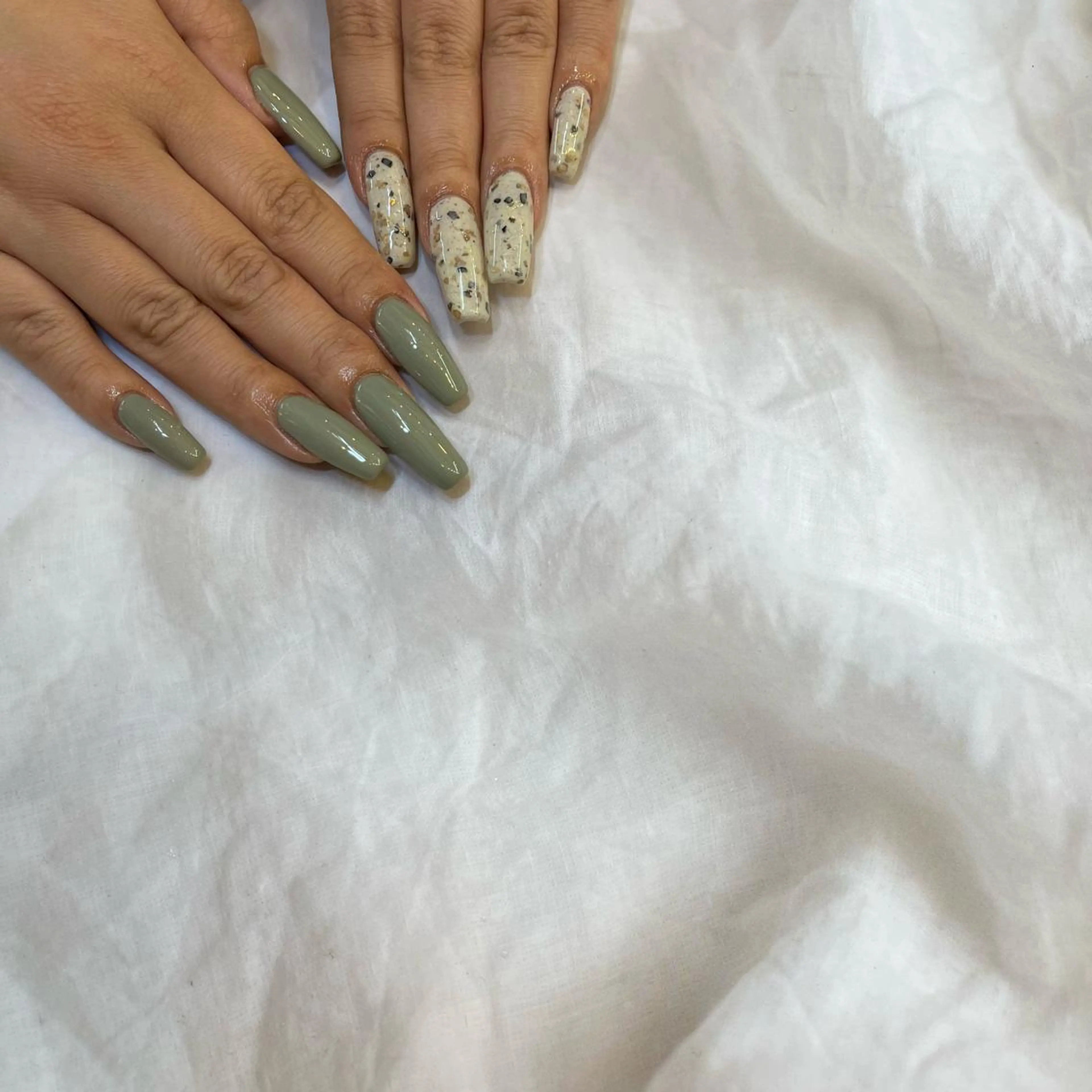 ネイル ロングネイル シンプルネイル NAIL Alaia 𓇼SHIORIのネイルデザイン