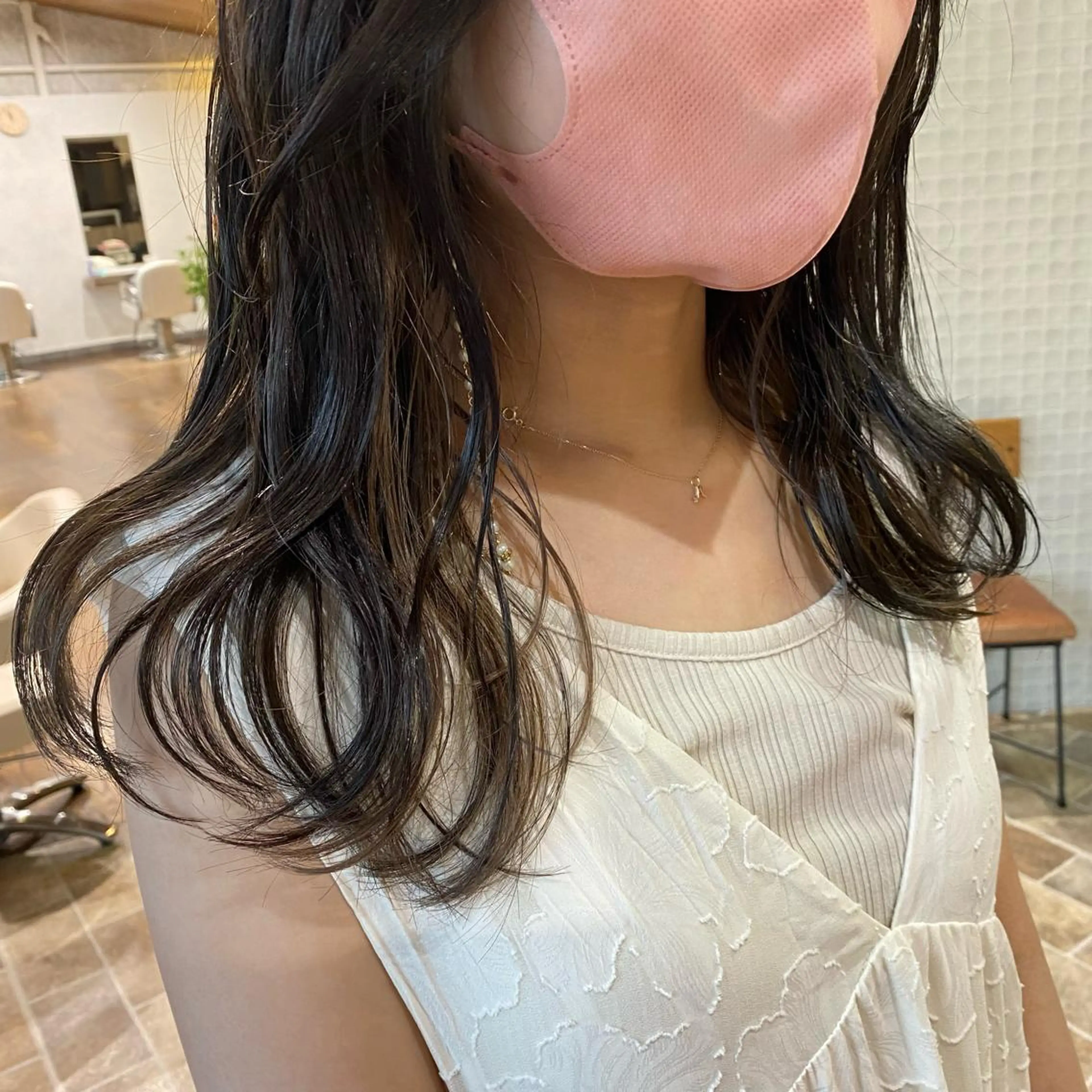 ロング カラー 中村 友香のヘアスタイル