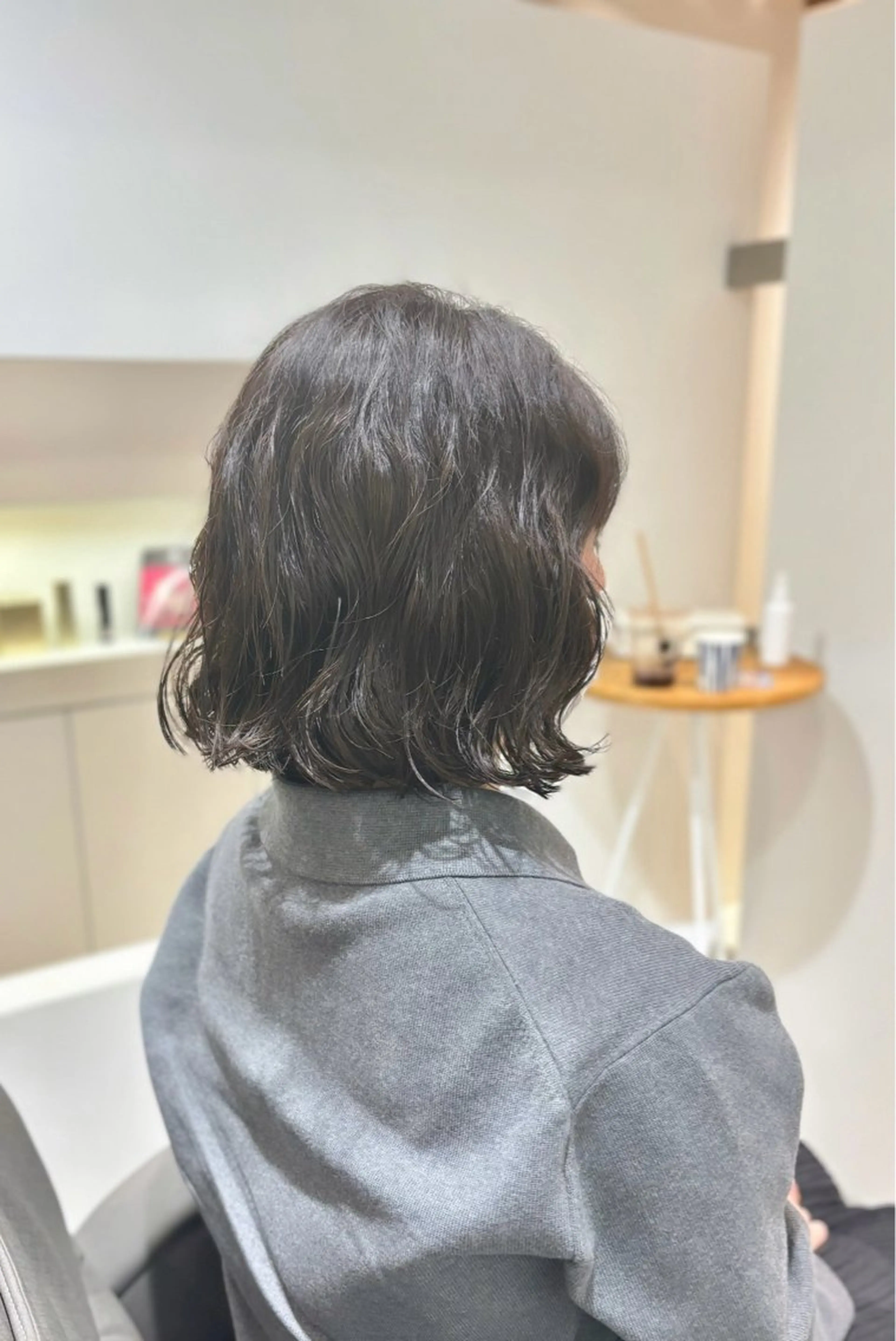 ミディアム カット パーマ 白土 さくらのヘアスタイル