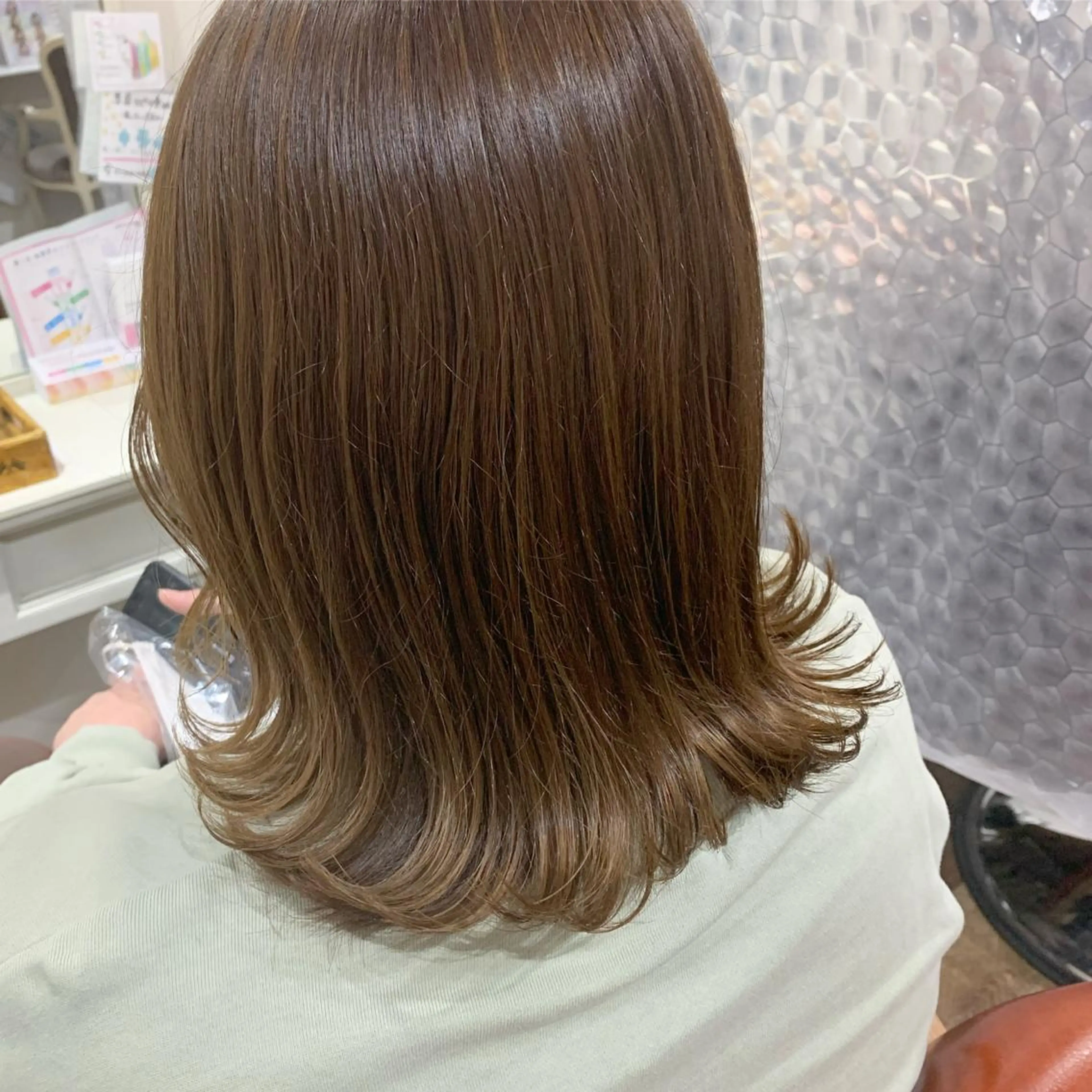 ミディアム カラー ベージュカラー ブリーチ 透明感カラー ヘアカラー トリートメント 田中 優衣のヘアスタイル