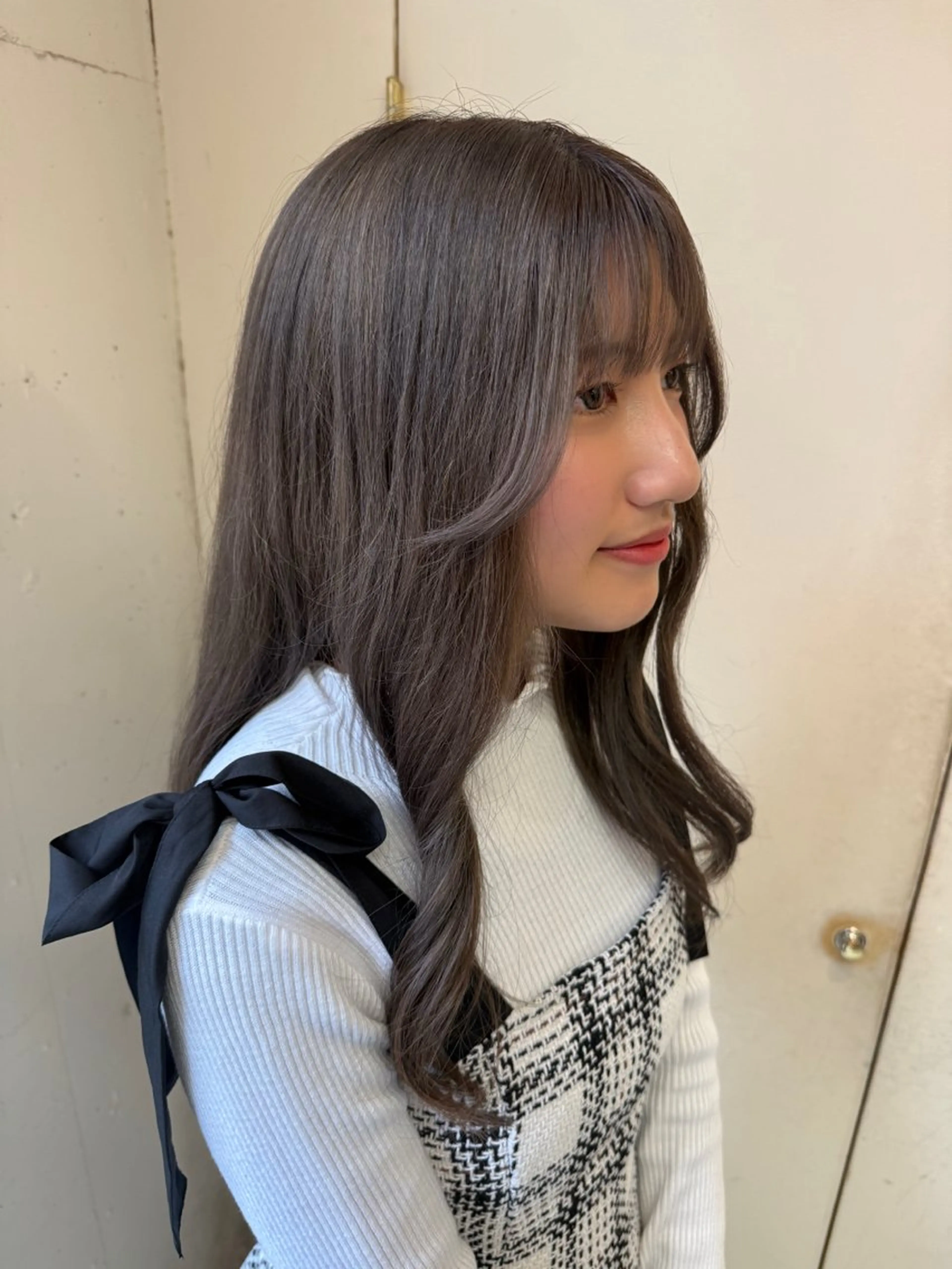 ロング カラー ブリーチ グレージュ 🩶 AIRA / 透明感カラー 🩶のヘアスタイル