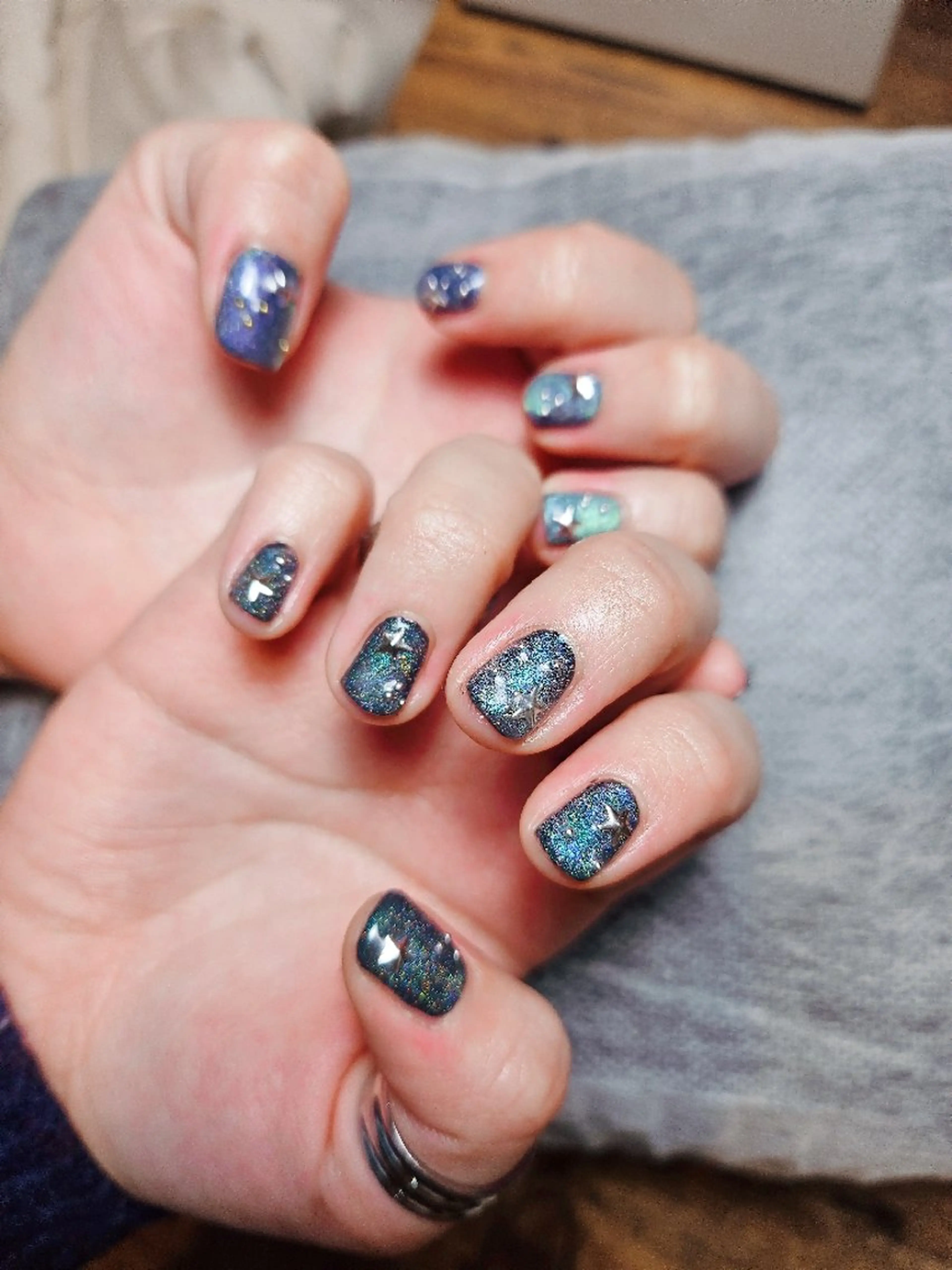 ネイル マグネットネイル emust.nail   のネイルデザイン
