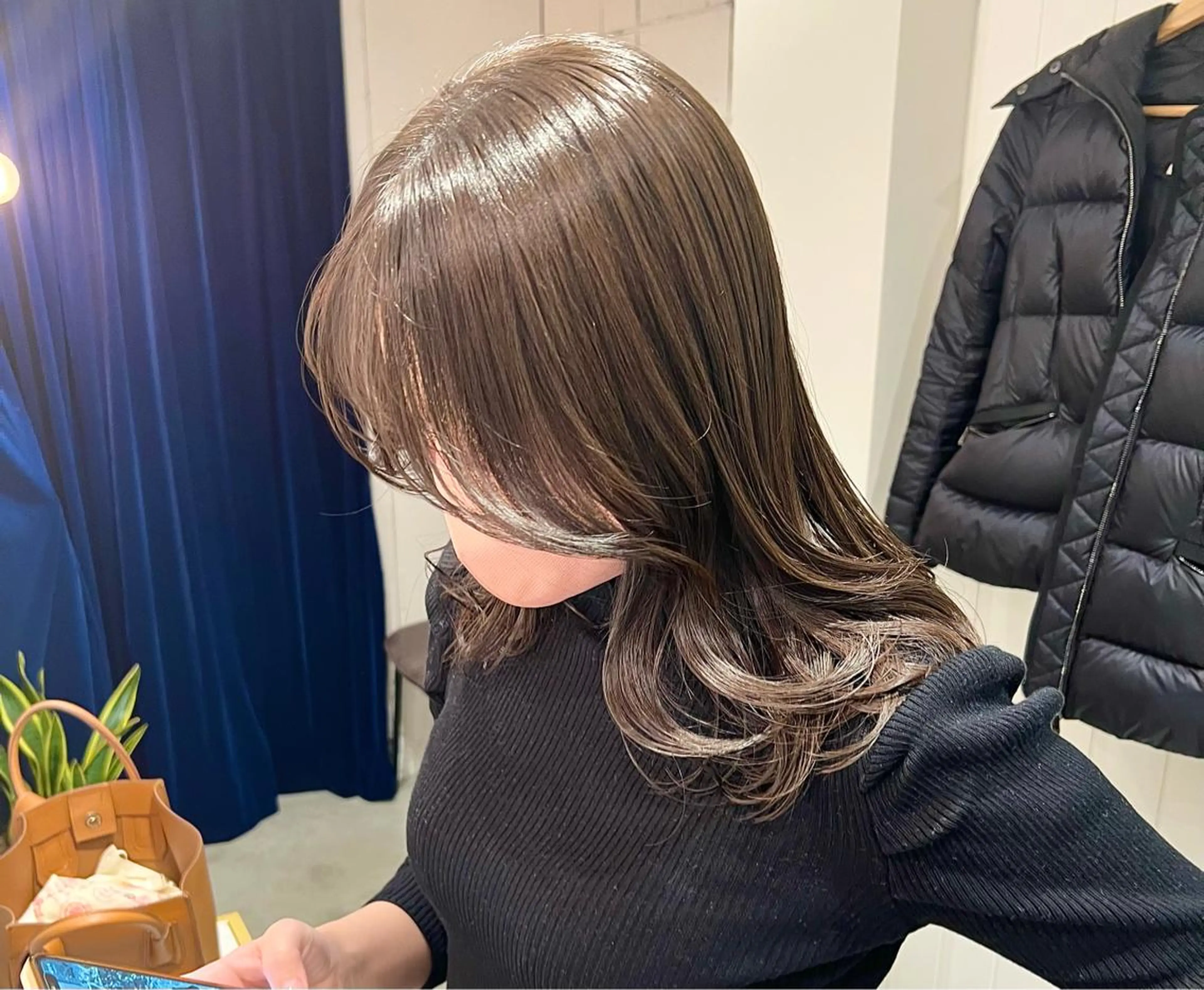 セミロング カット ヘアカラー 上原 みちるのヘアスタイル