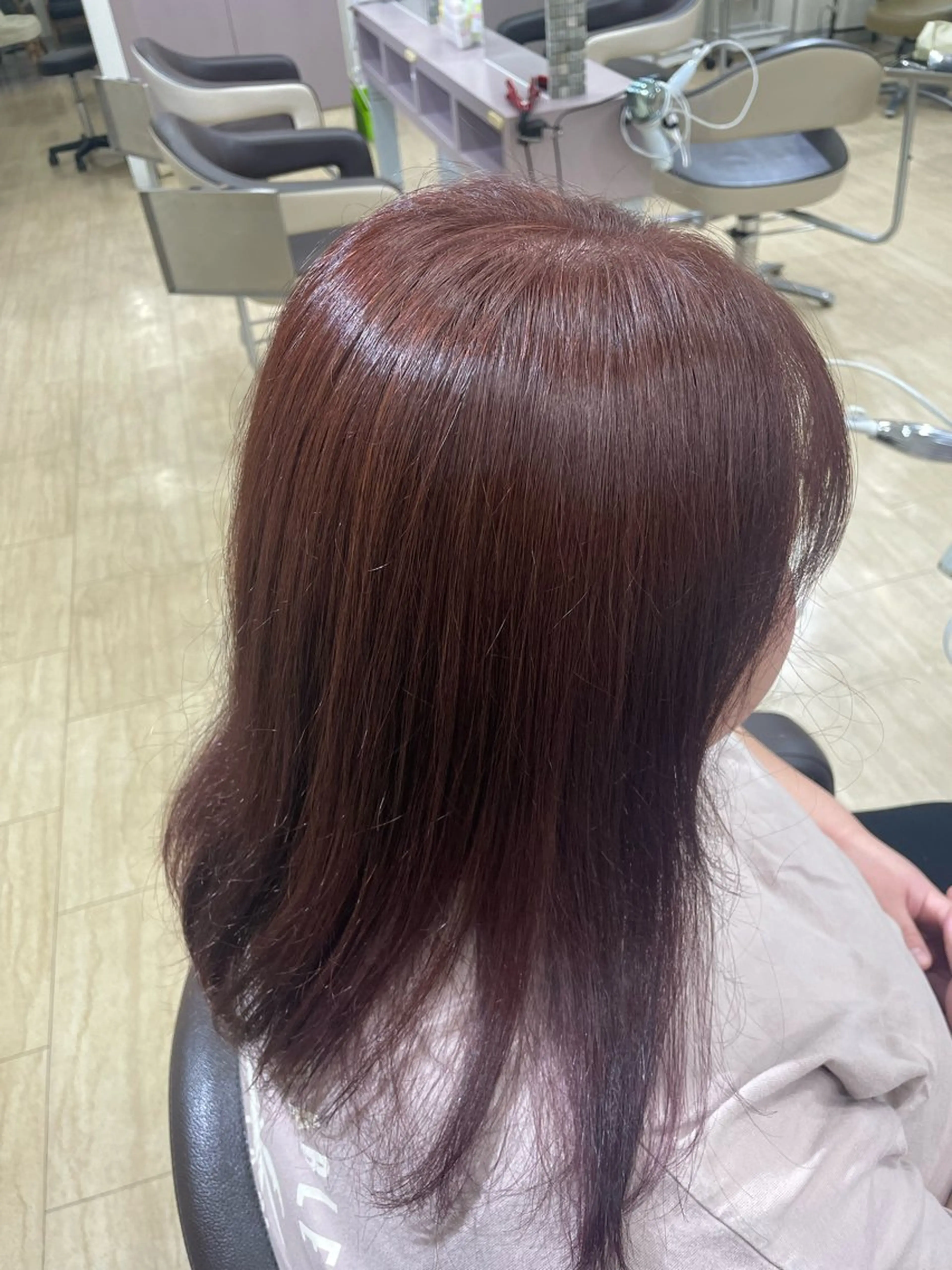 ミディアム カラー 海野 黎茉のヘアスタイル