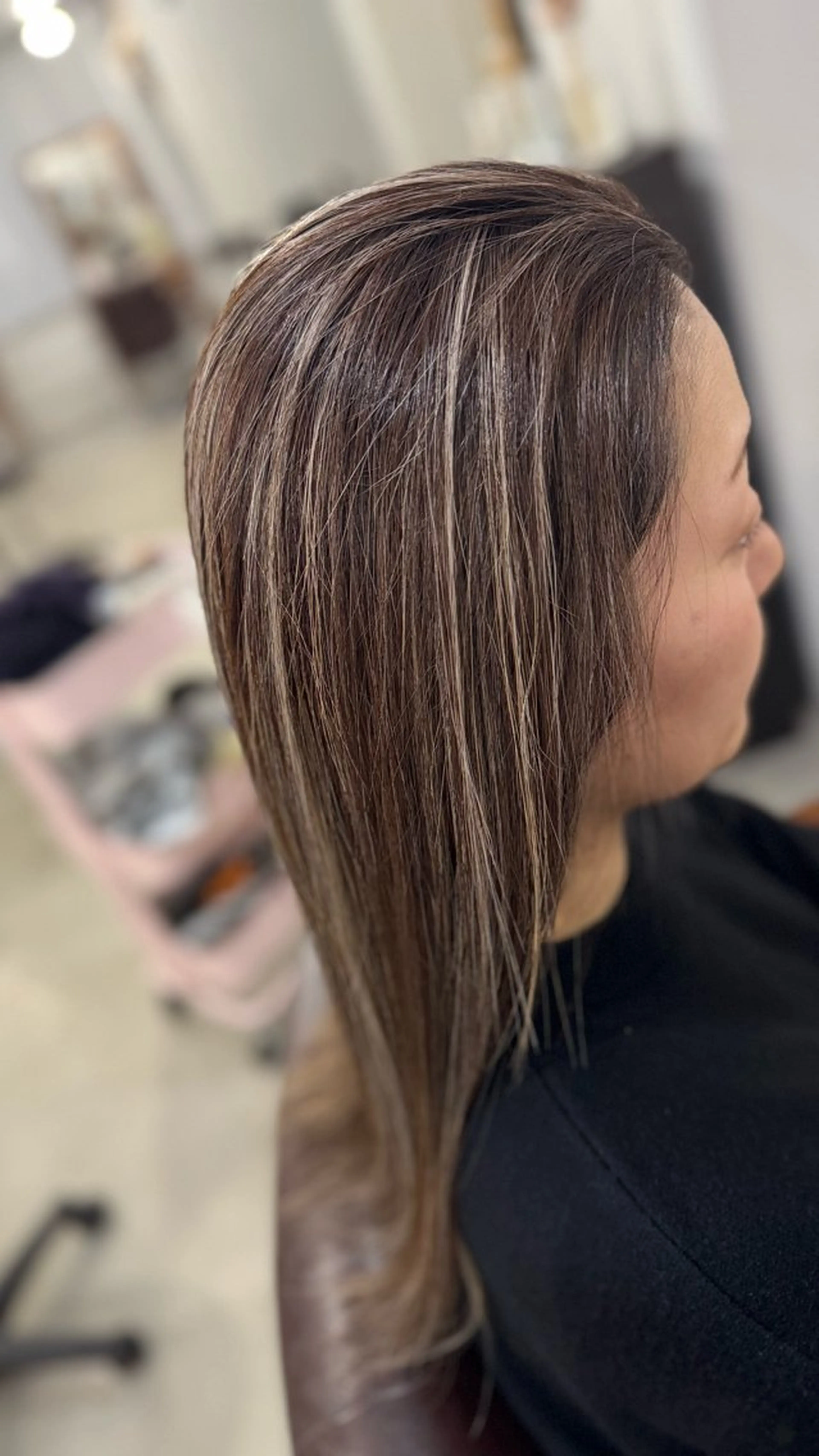 ロング ヘアカラー to youハイライトのヘアスタイル