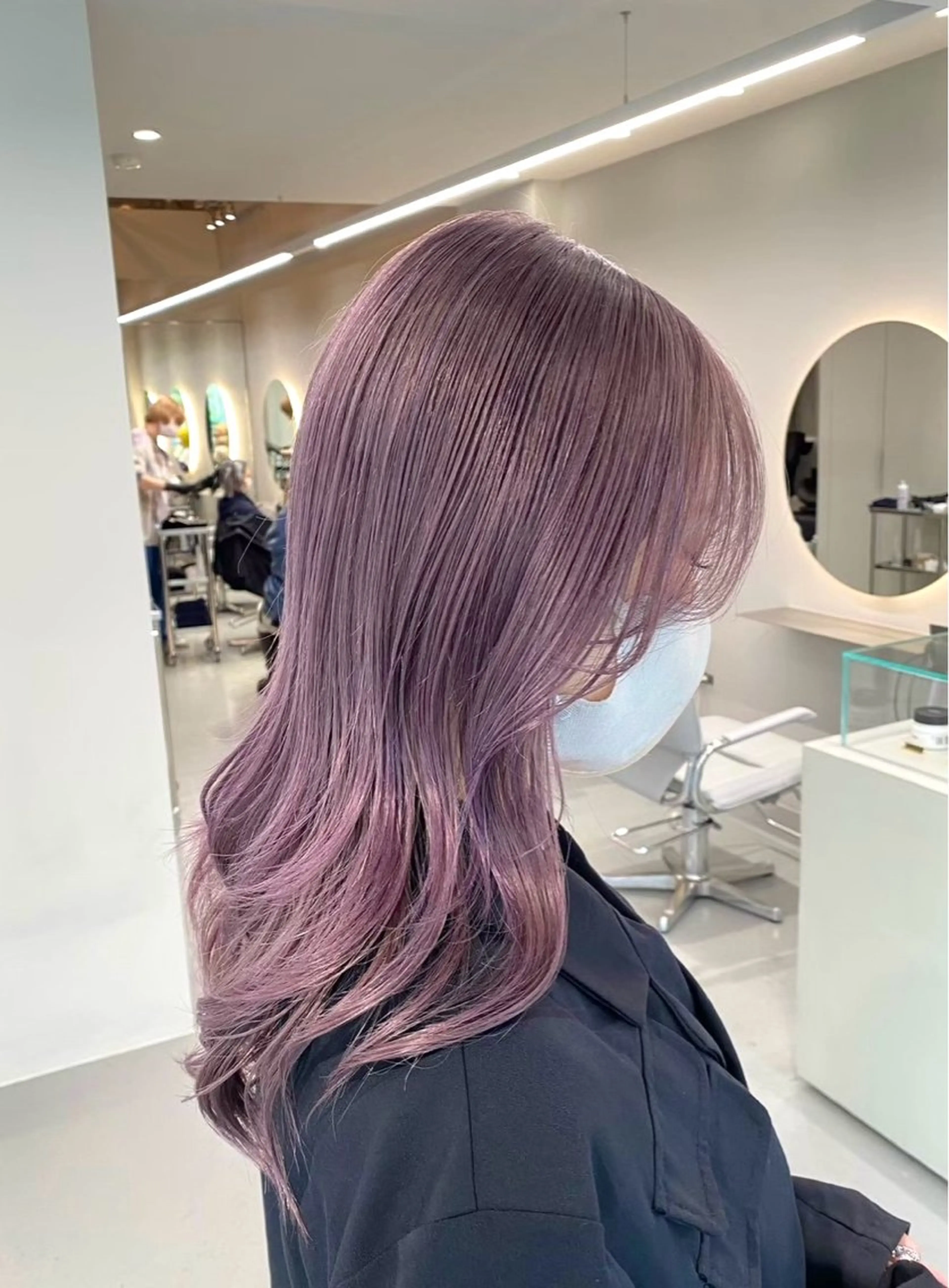 ロング SOL.所属・ハイトーンカラー/デ ザインカラー中川竜斗のヘアスタイル