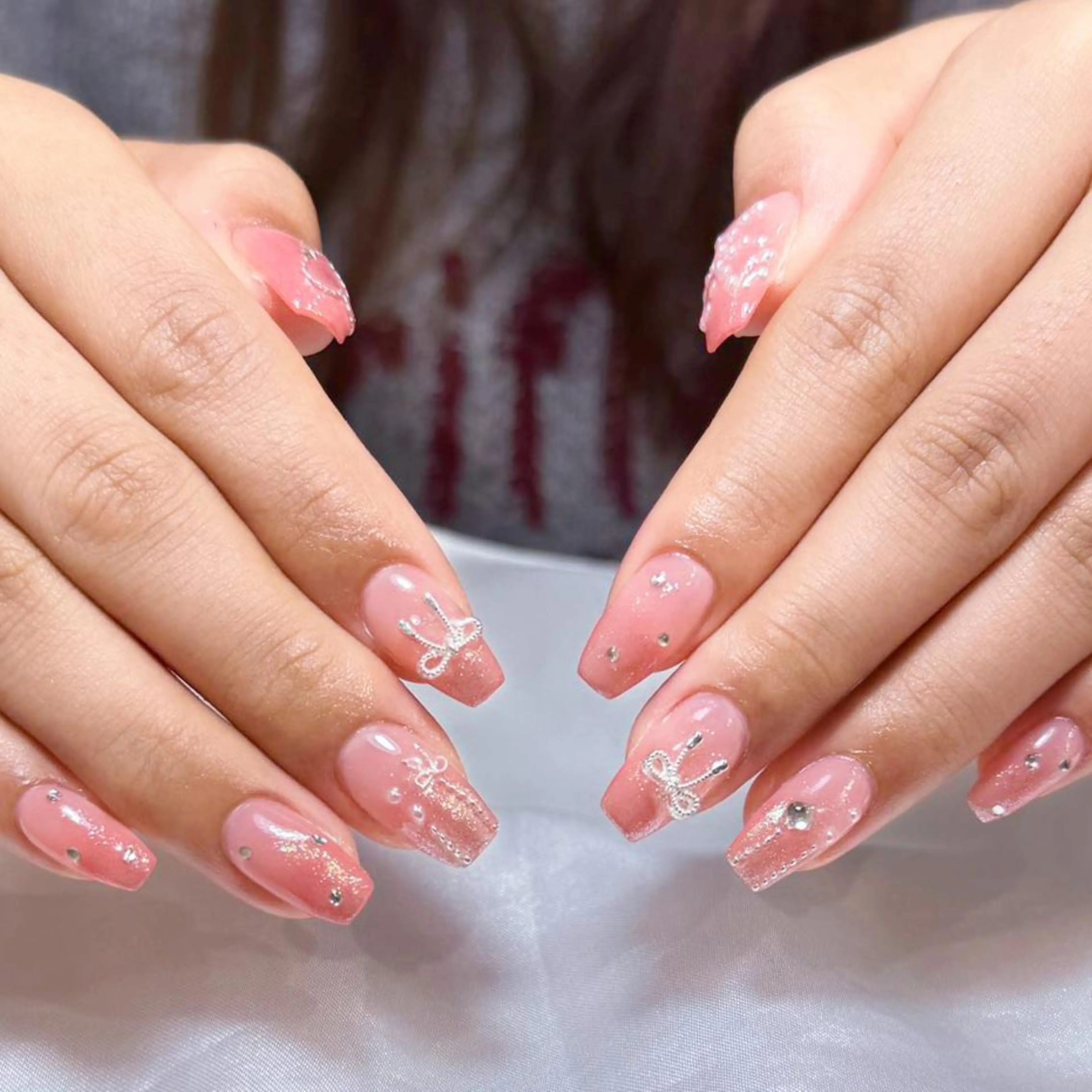 ネイル アートネイル オーロラネイル ガーリー キラキラネイル 韓国ネイル ハンドネイル Diamond NAIL✨のネイルデザイン