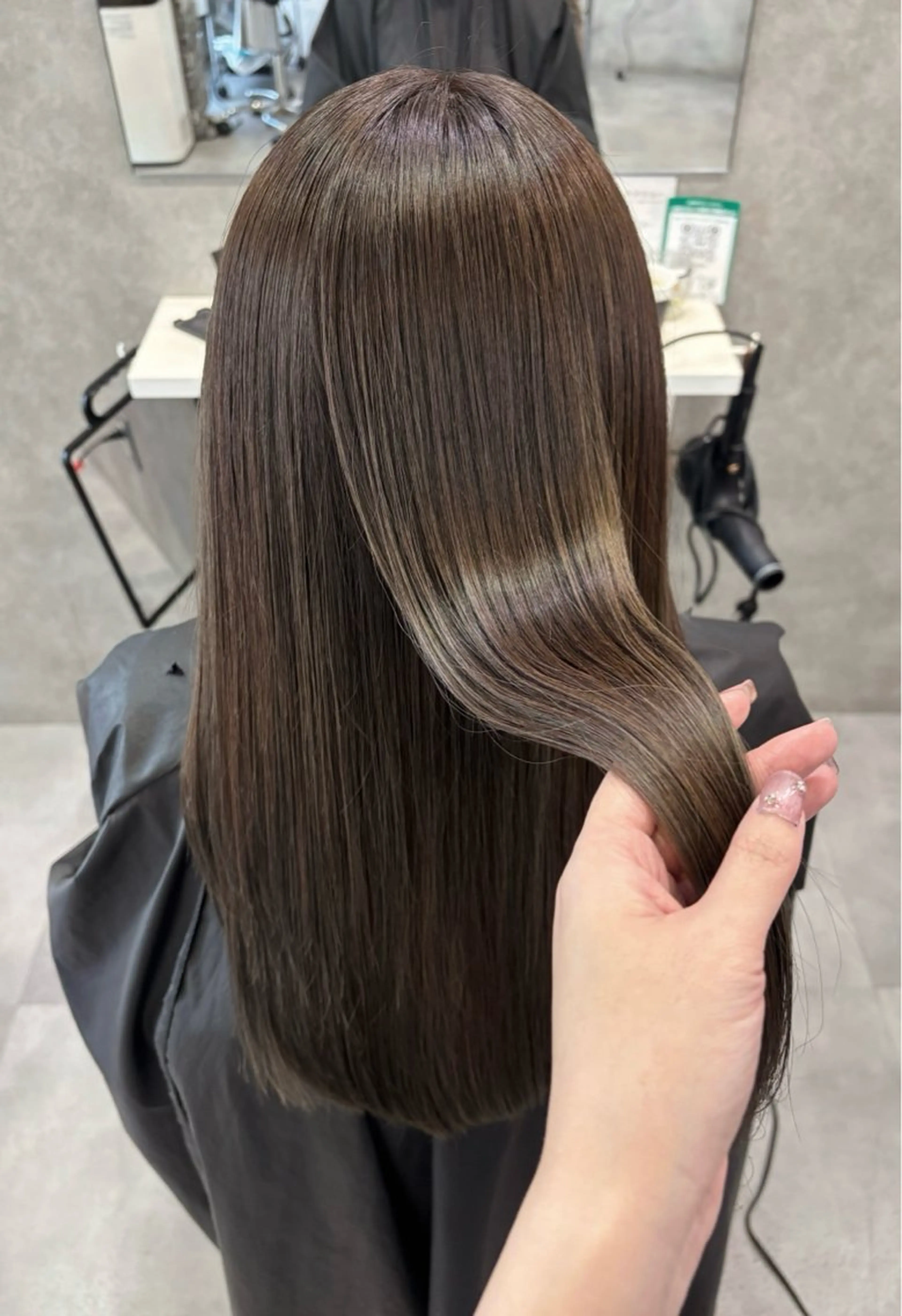 ロング カラー レイヤーカット トリートメント カット ヘアカラー トリートメント _WHITE 天神店 YUMEKA🐻のヘアスタイル