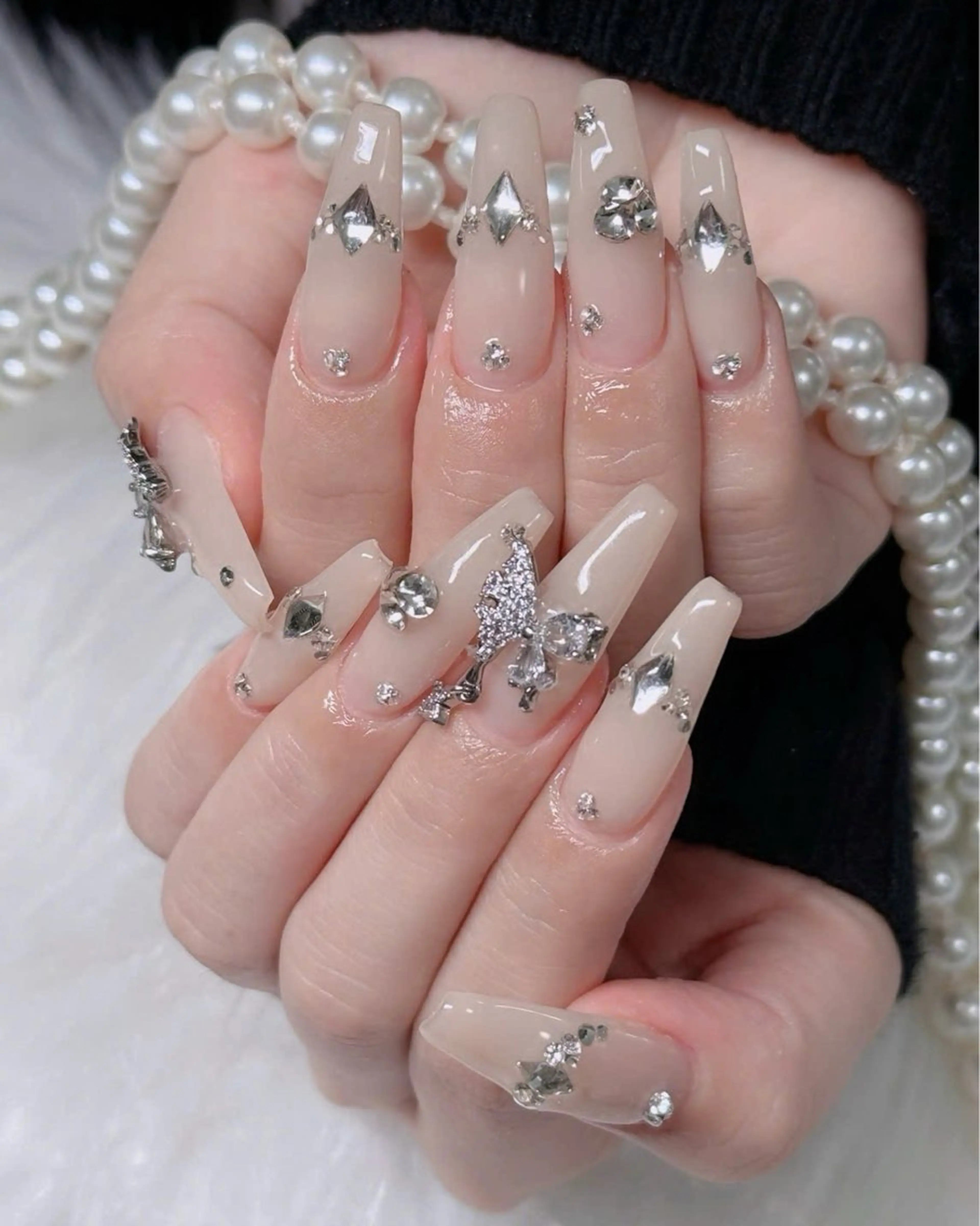 ネイル フレンチネイル ジェルネイル ガラスフレンチ ハロウィン ハート H.baby nail所属・H.baby Nail Salonのネイルデザイン