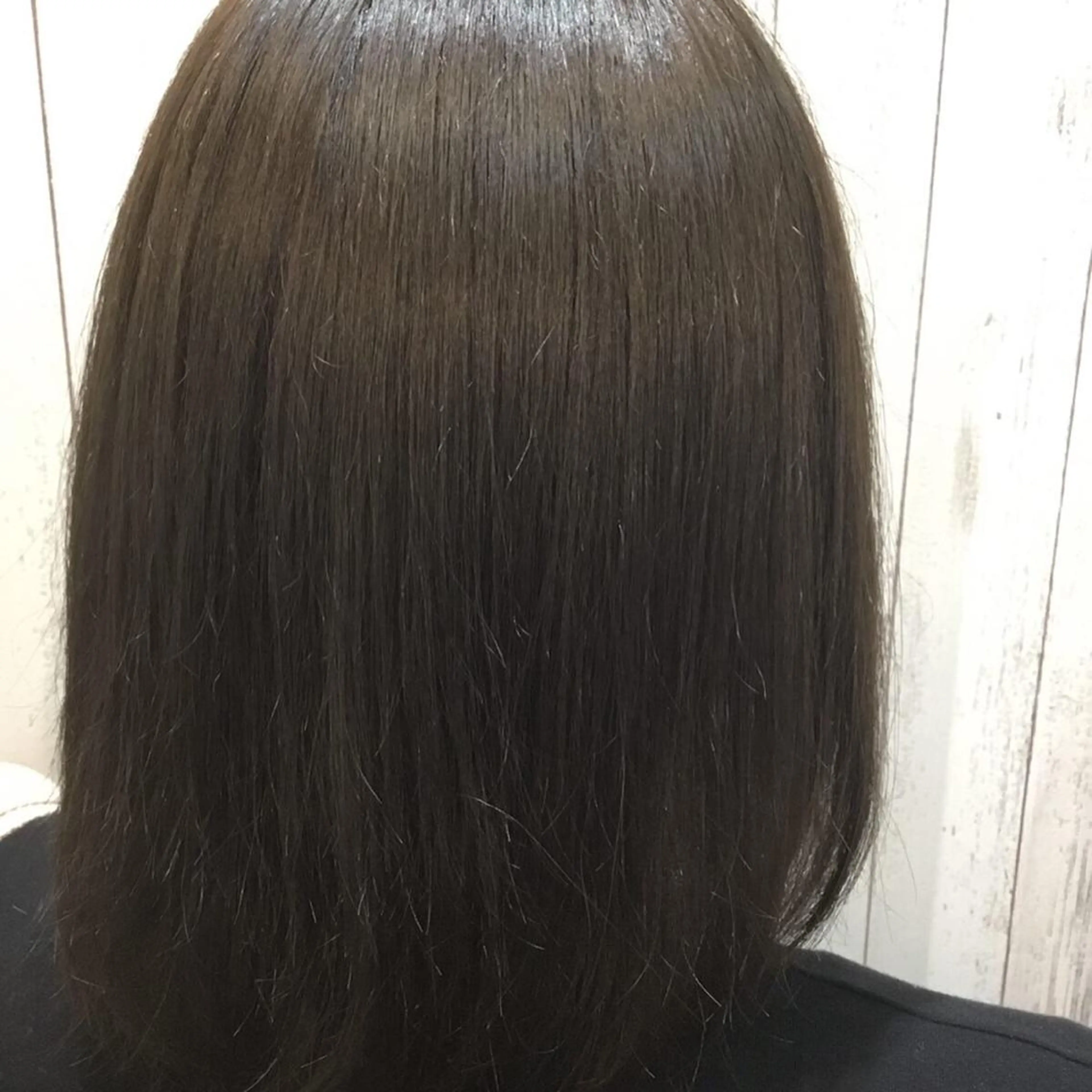 ミディアム カラー embrace エンブレイスのヘアスタイル