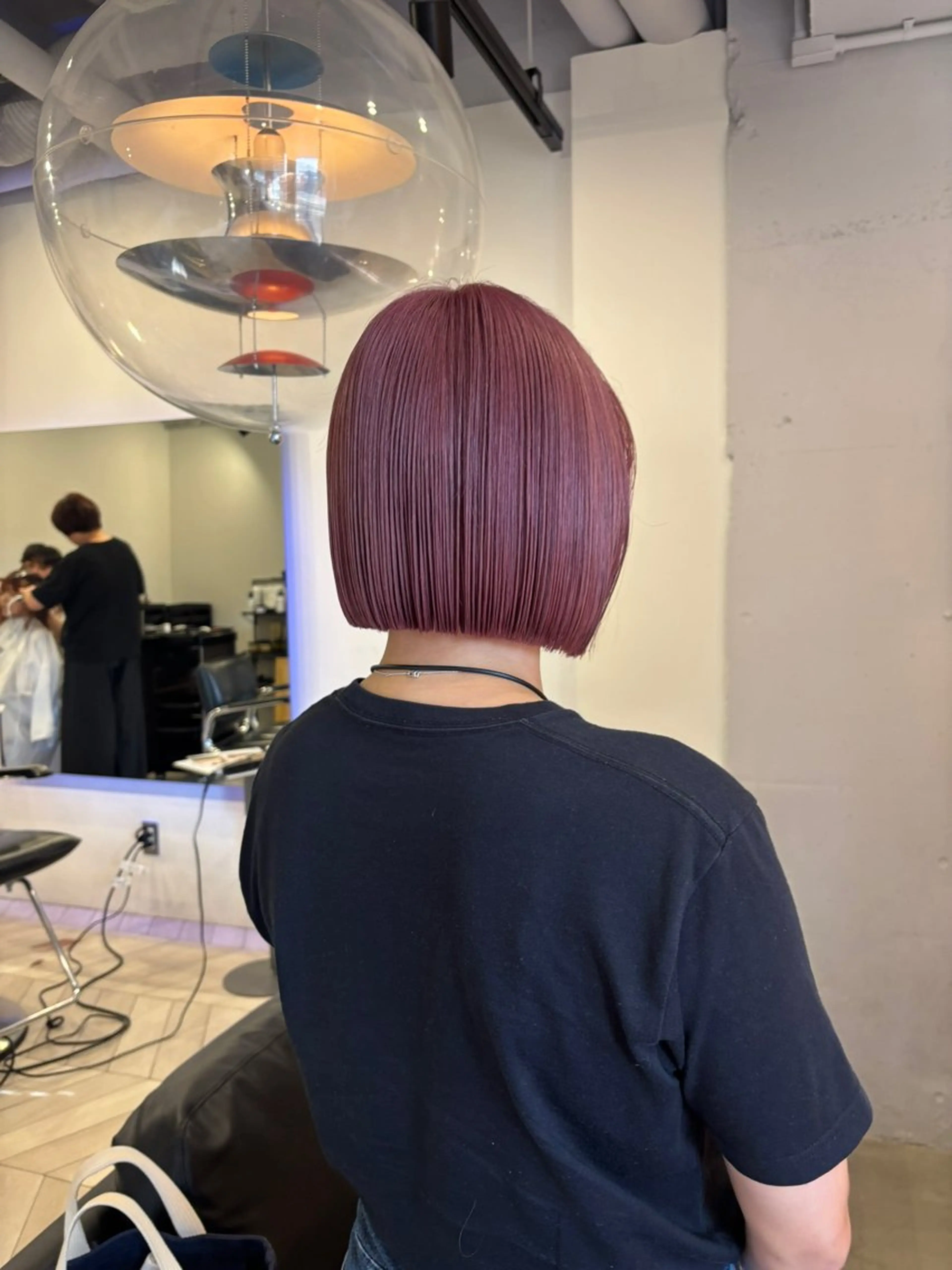 ショート ヘアカラー Ethos produced by Vinyl's mix【エトス】所属・熊取谷 茉那のヘアスタイル