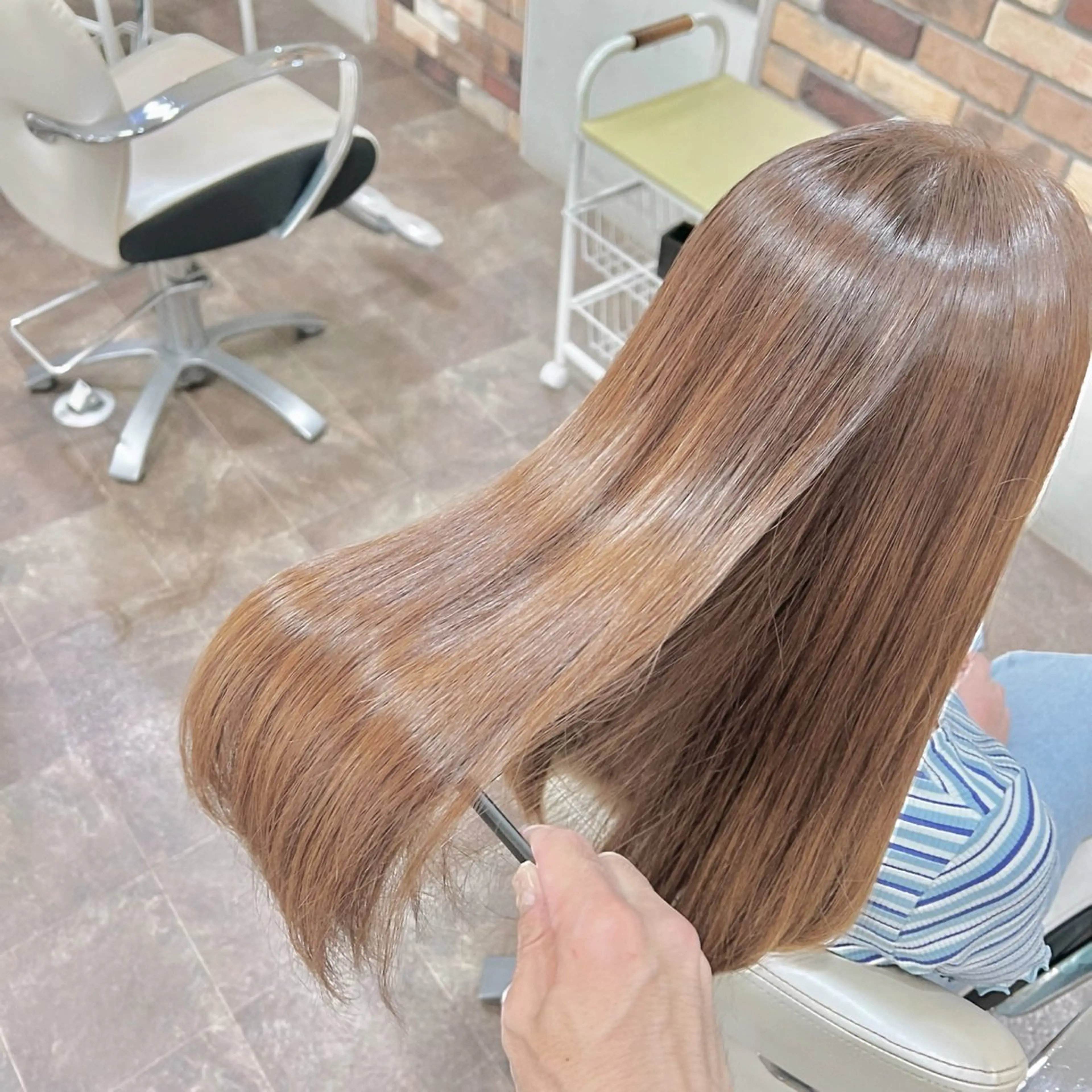 ロング カラー パーマ 髪質改善 縮毛矯正 カット ヘアカラー 縮毛矯正 トリートメント スパークヘア所属・大人女性の縮毛矯正/ お手入れ簡単/馬渕樹のヘアスタイル