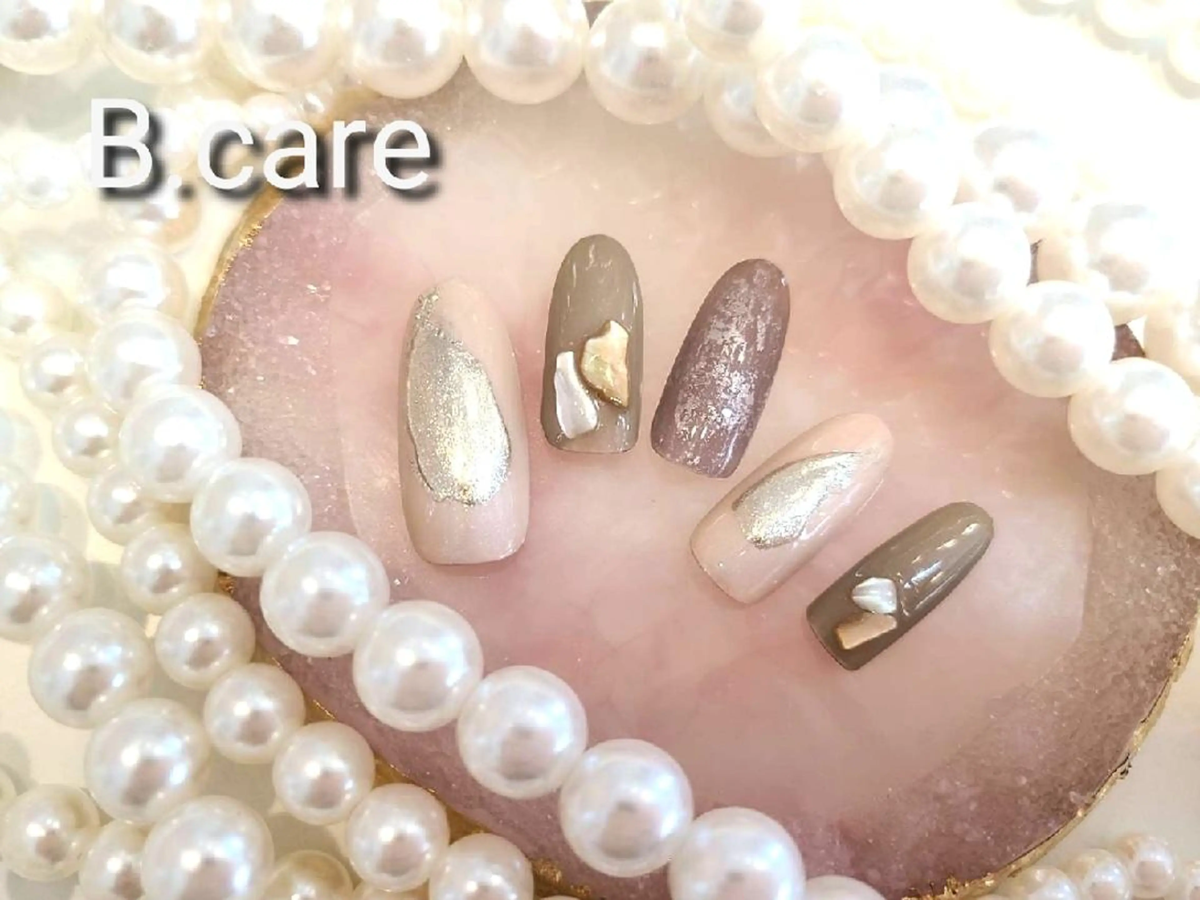 ネイル B.care自由ヶ丘所属・早坂  のネイルデザイン