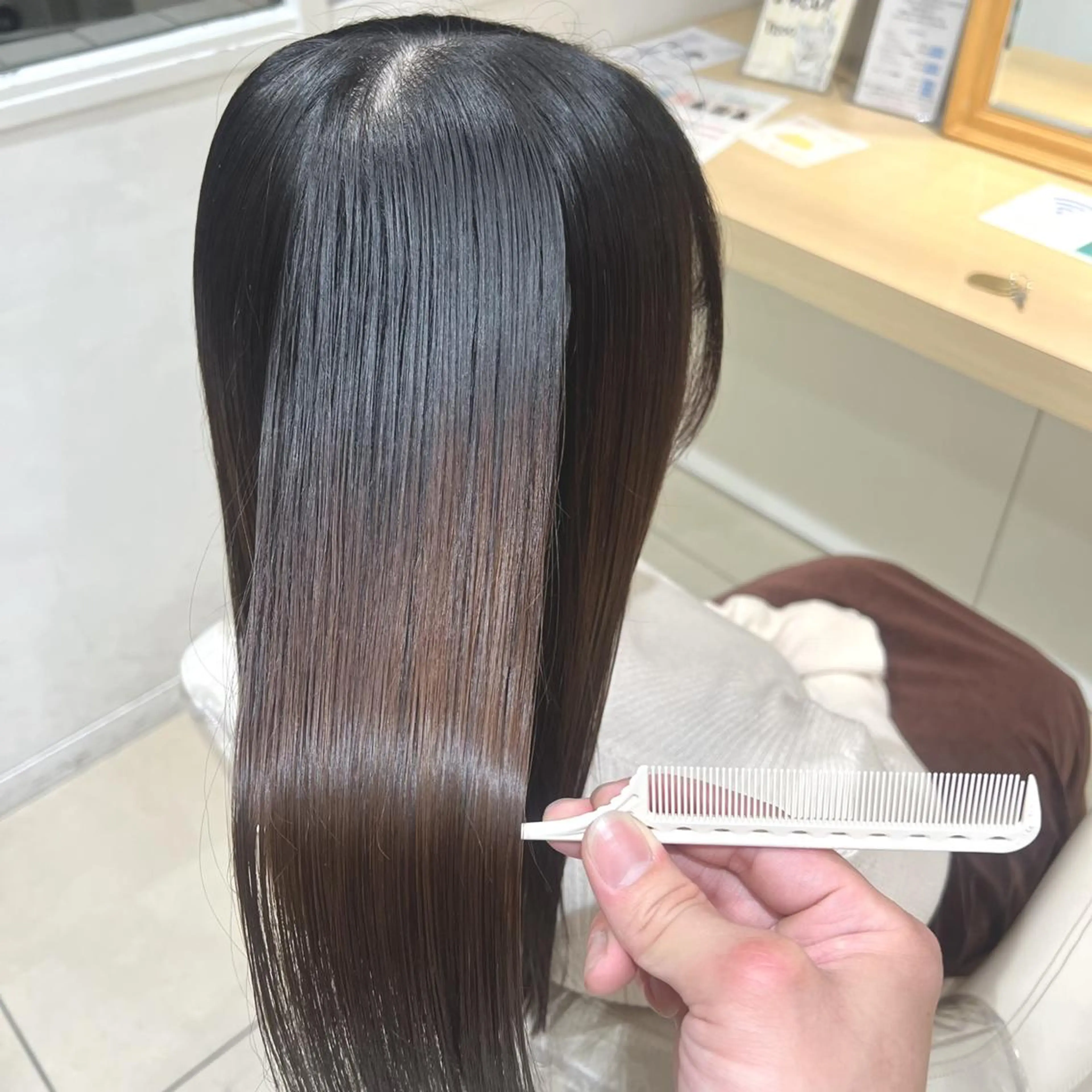 🔥縮毛矯正+トリートメント【前処理剤込み】🔥の写真