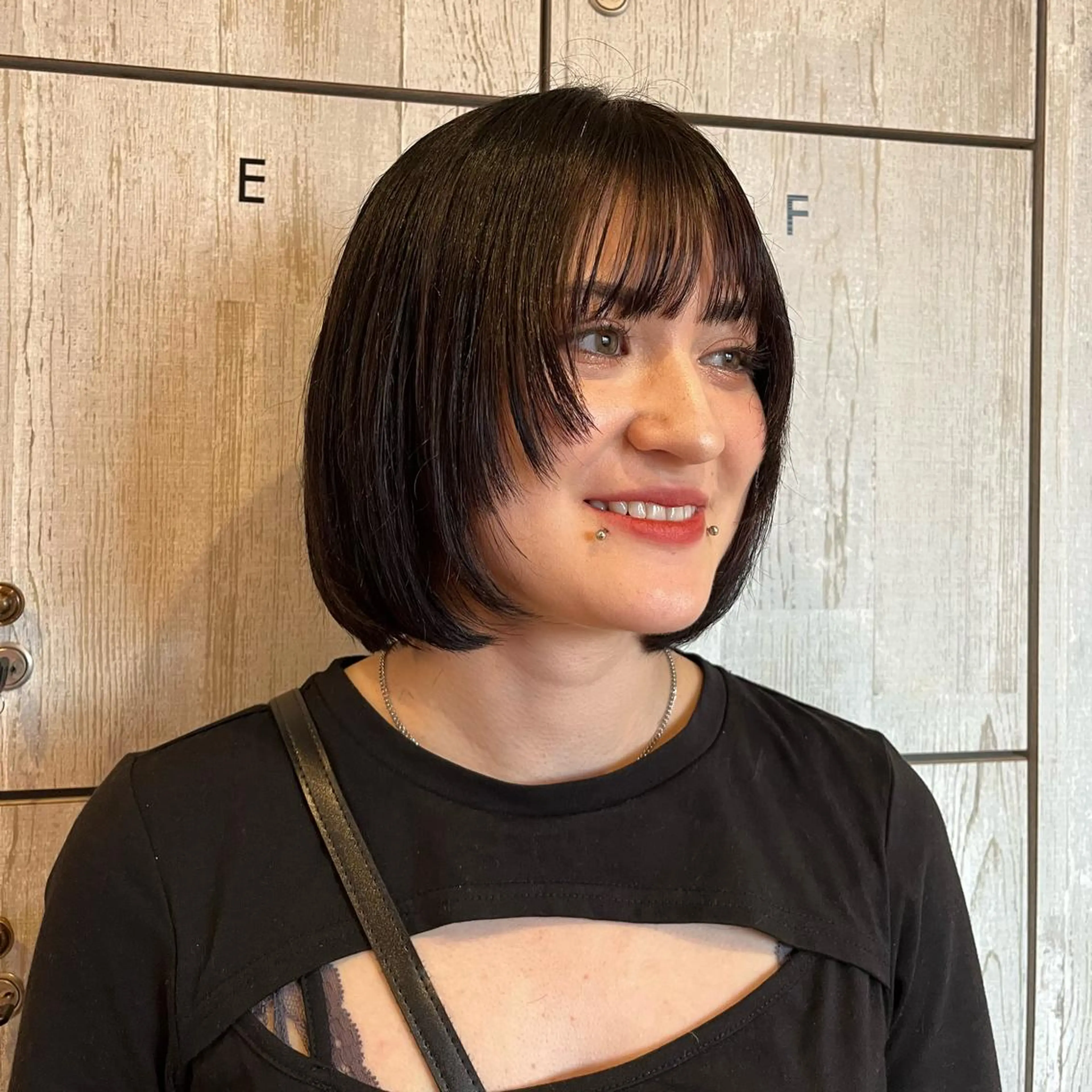 ショート ウルフカット フルールドソレイユ所属・♡ナナコ♡ レイヤー/艶髪のヘアスタイル