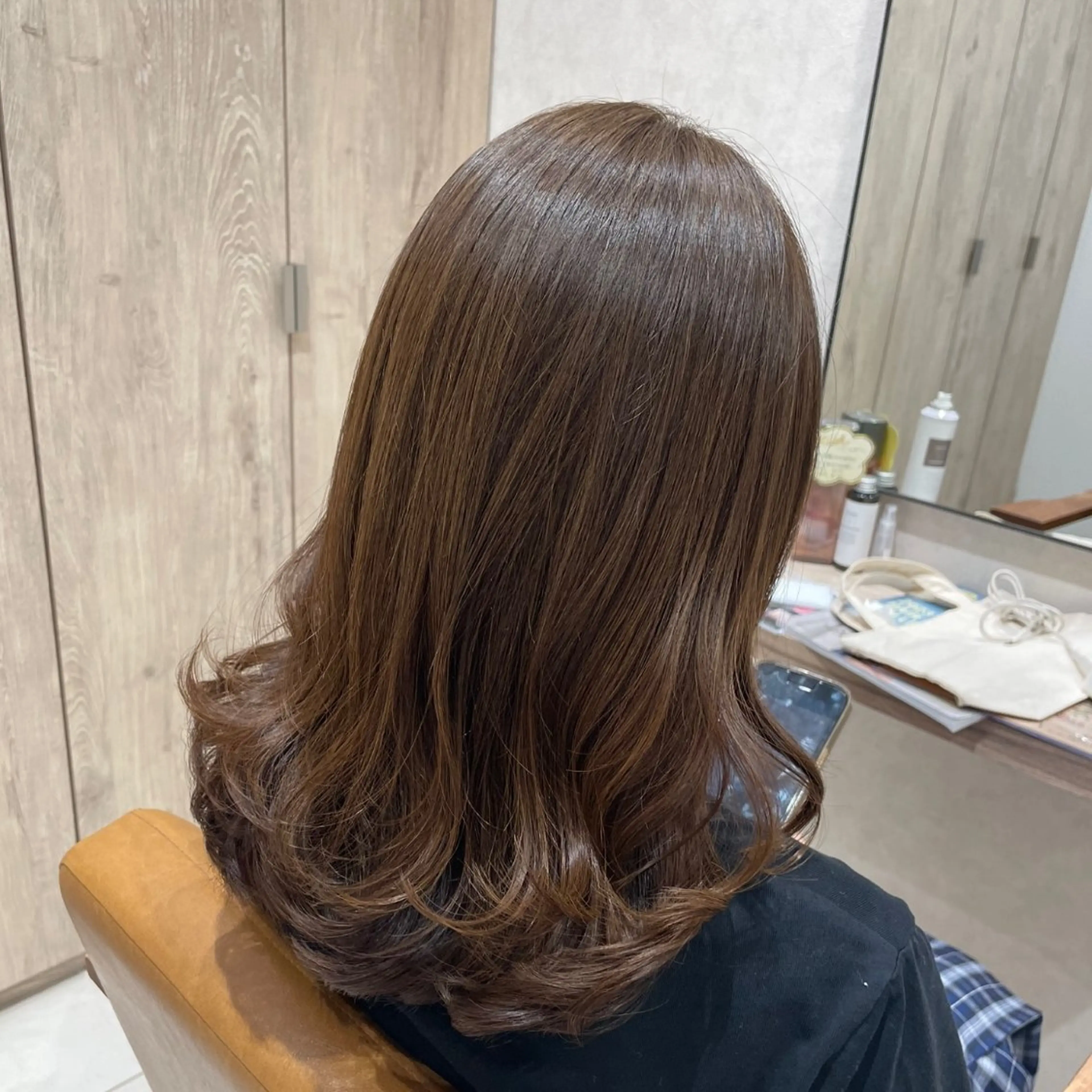 セミロング カラー ベージュカラー オリーブベージュ 海老名で韓国風 HANA🌷のヘアスタイル