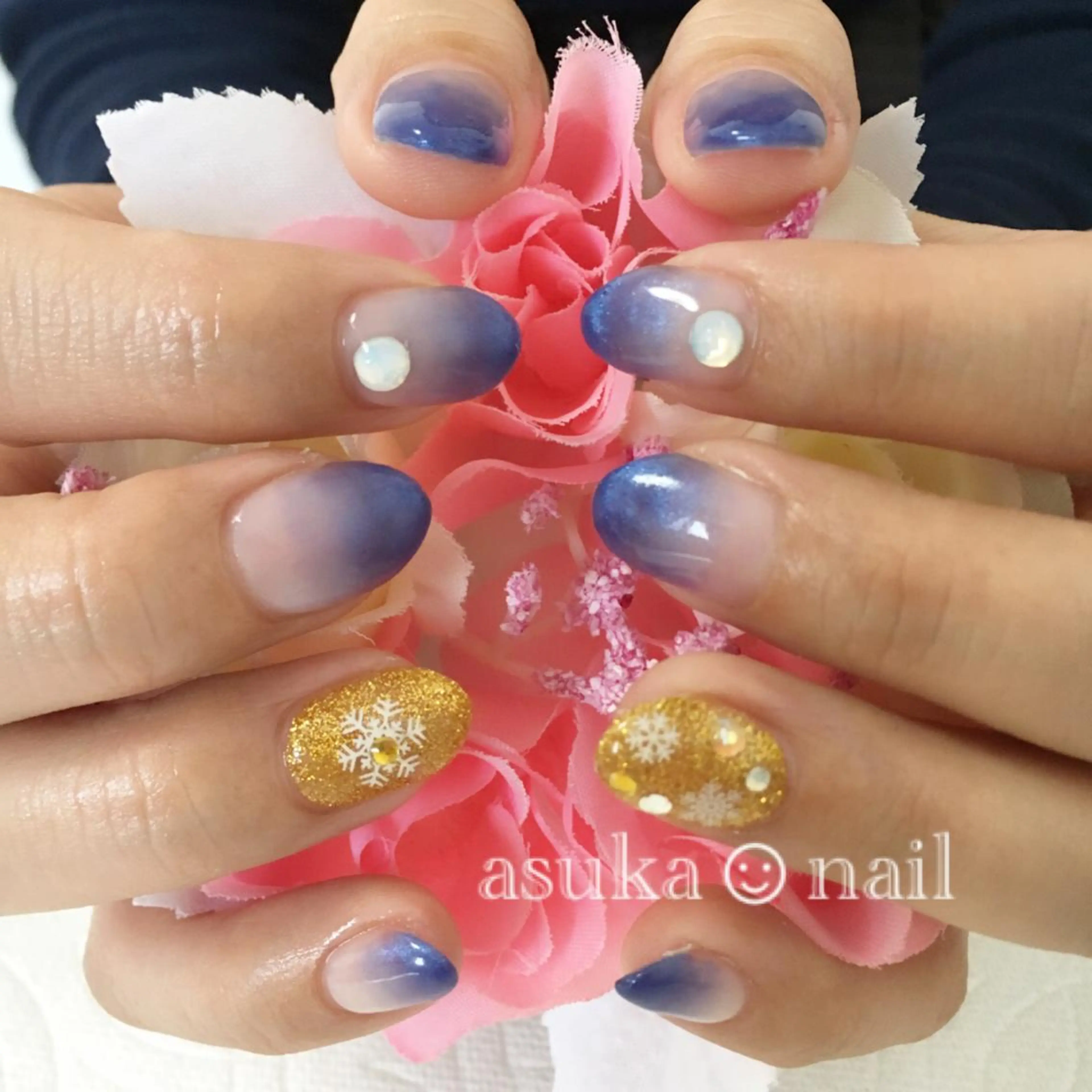 ネイル ストーンネイル La Colzaのネイルデザイン