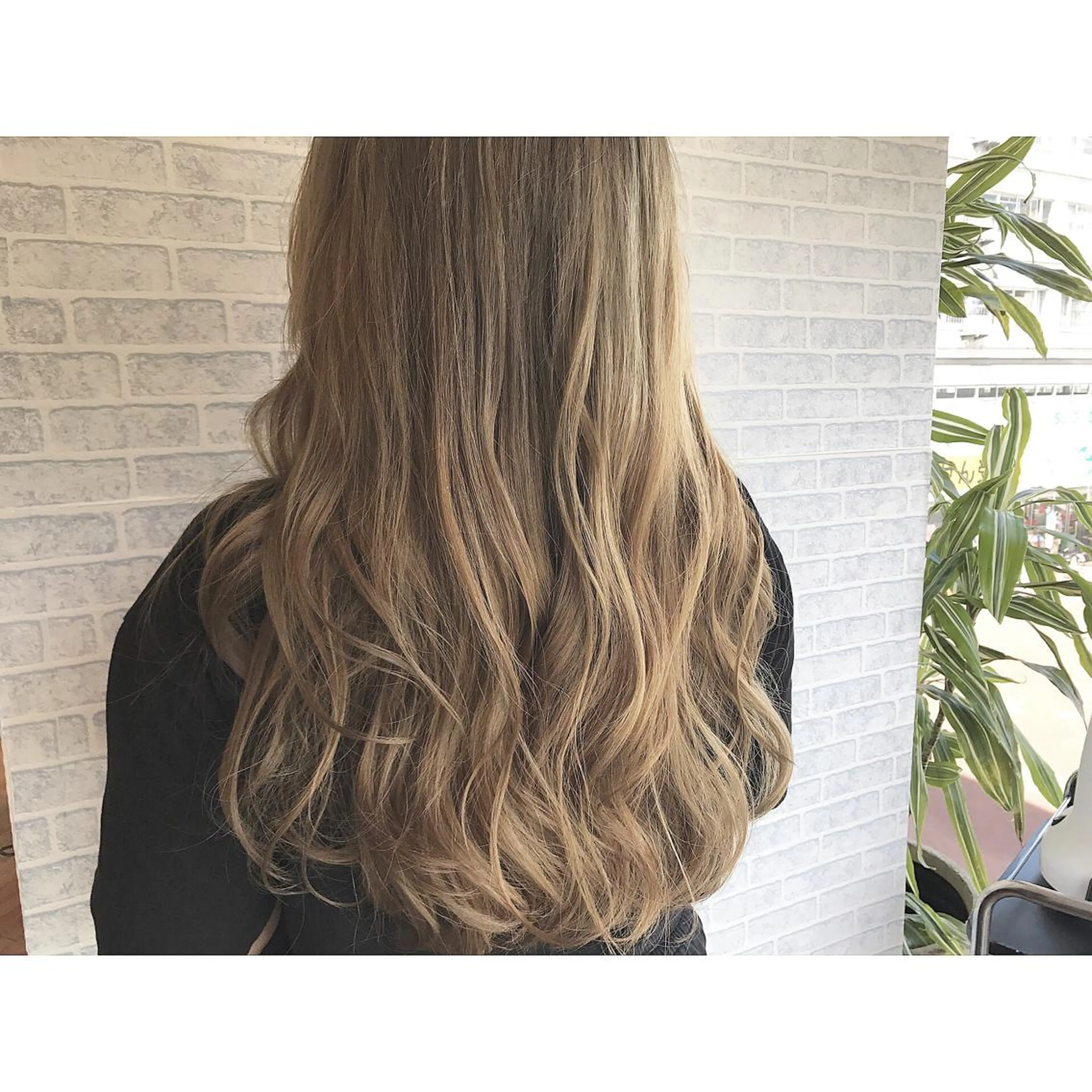 ロング カラー アディクシーカラー ブリーチ 荒木 拓也のヘアスタイル