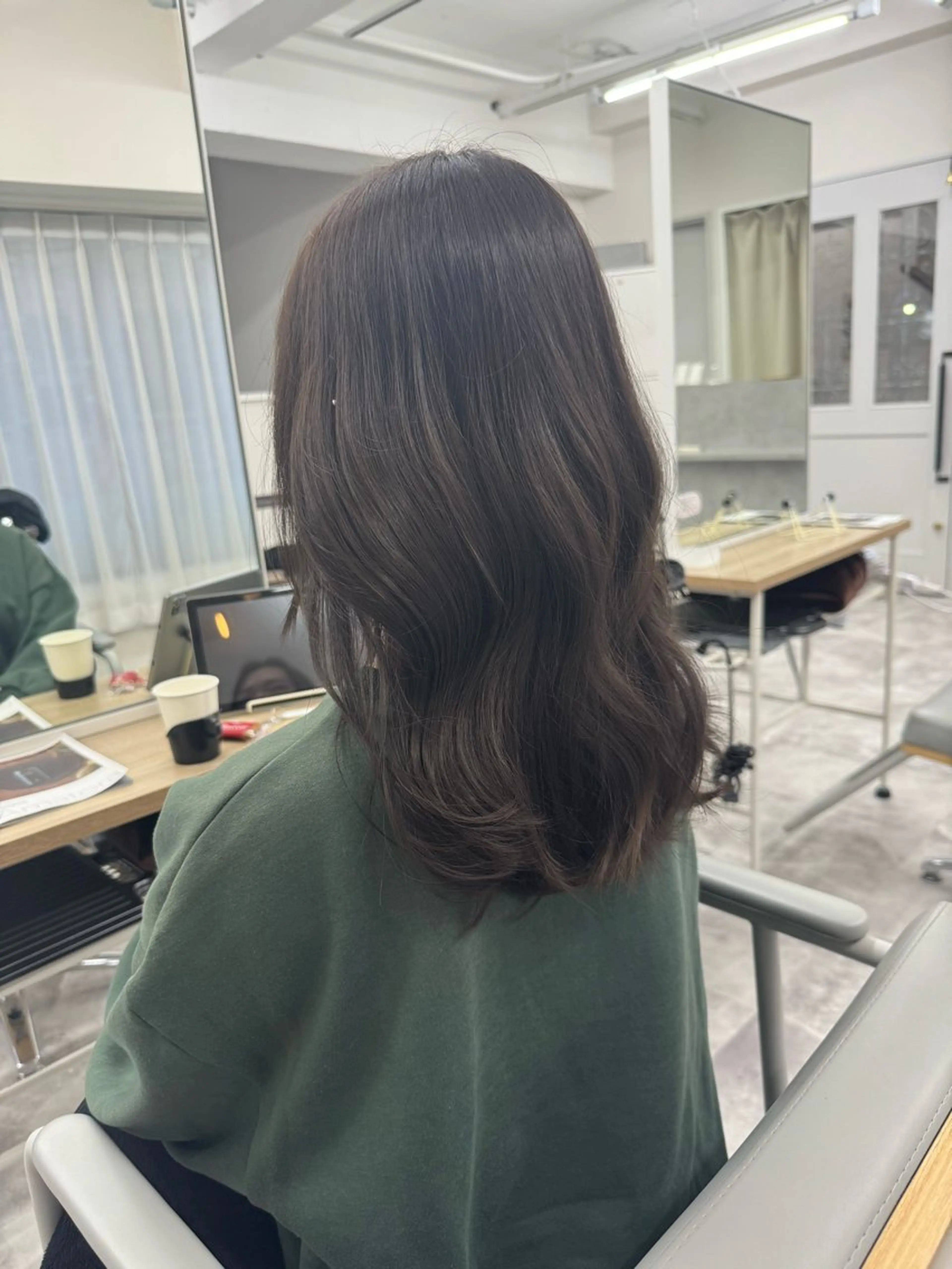 カラー グレージュ シルバー シルバーグレージュ PARK.なんば本店 ミルボンAujua認定サロン[パーク]所属・辻優太/韓国ウルフ 🐺/中華ヘアのヘアスタイル