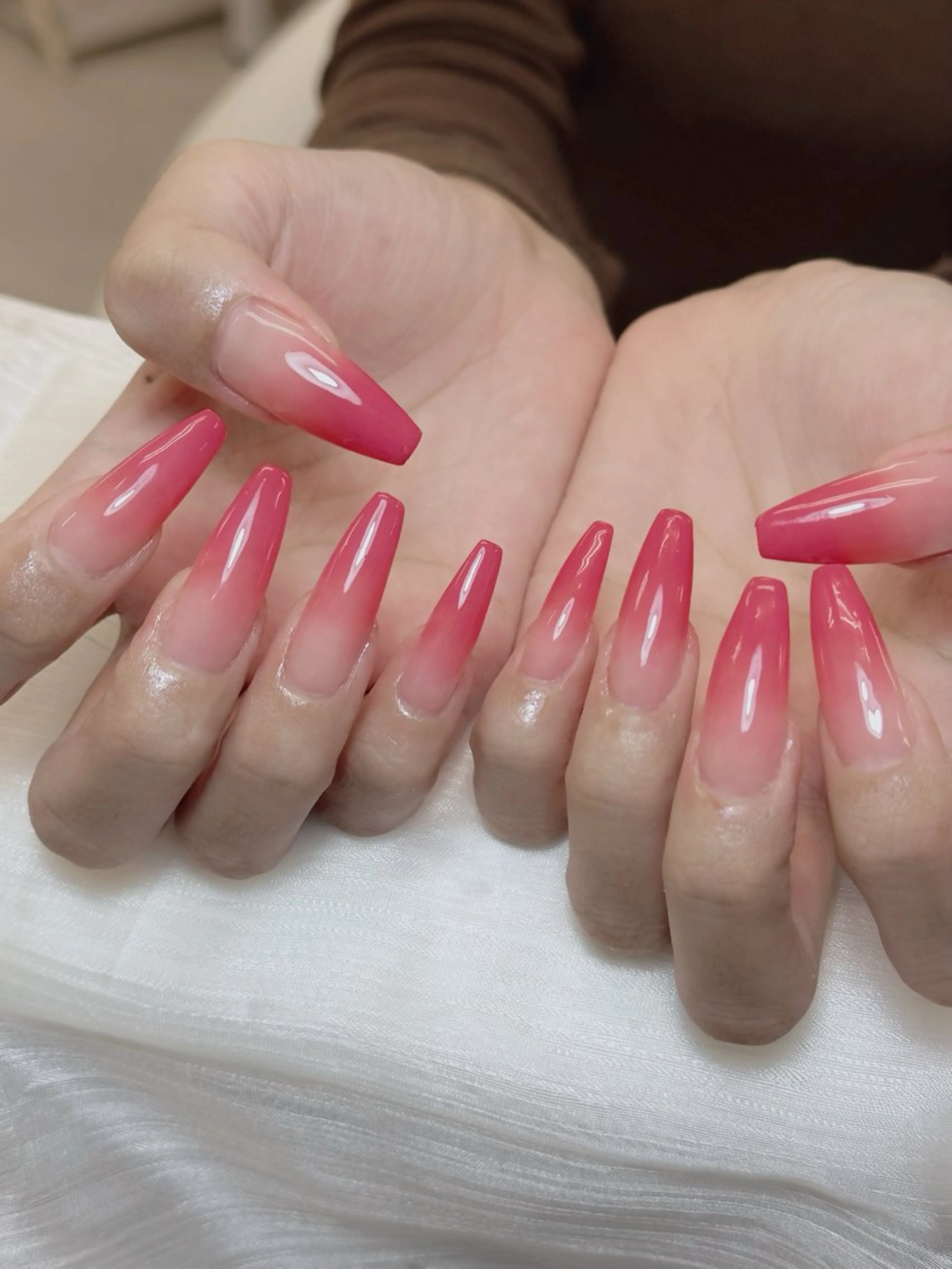 ネイル オーロラネイル チークネイル フットネイル フレンチネイル 韓国ネイル ハンドネイル luminail salon所属・Lumi Nailのネイルデザイン