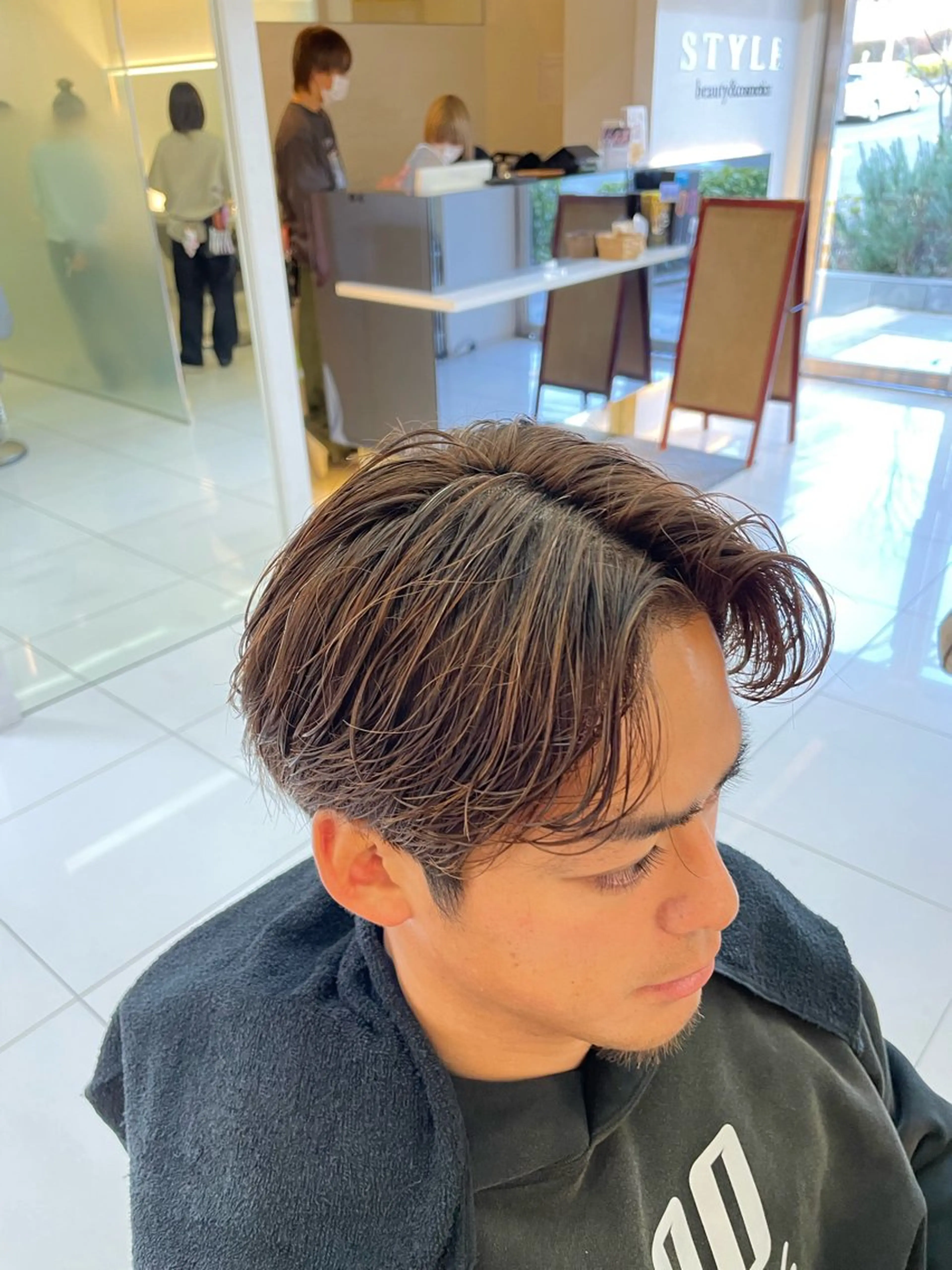 ショート メンズ センターパート ツーブロック 髪質改善/ナチュラル /平野 広大のヘアスタイル