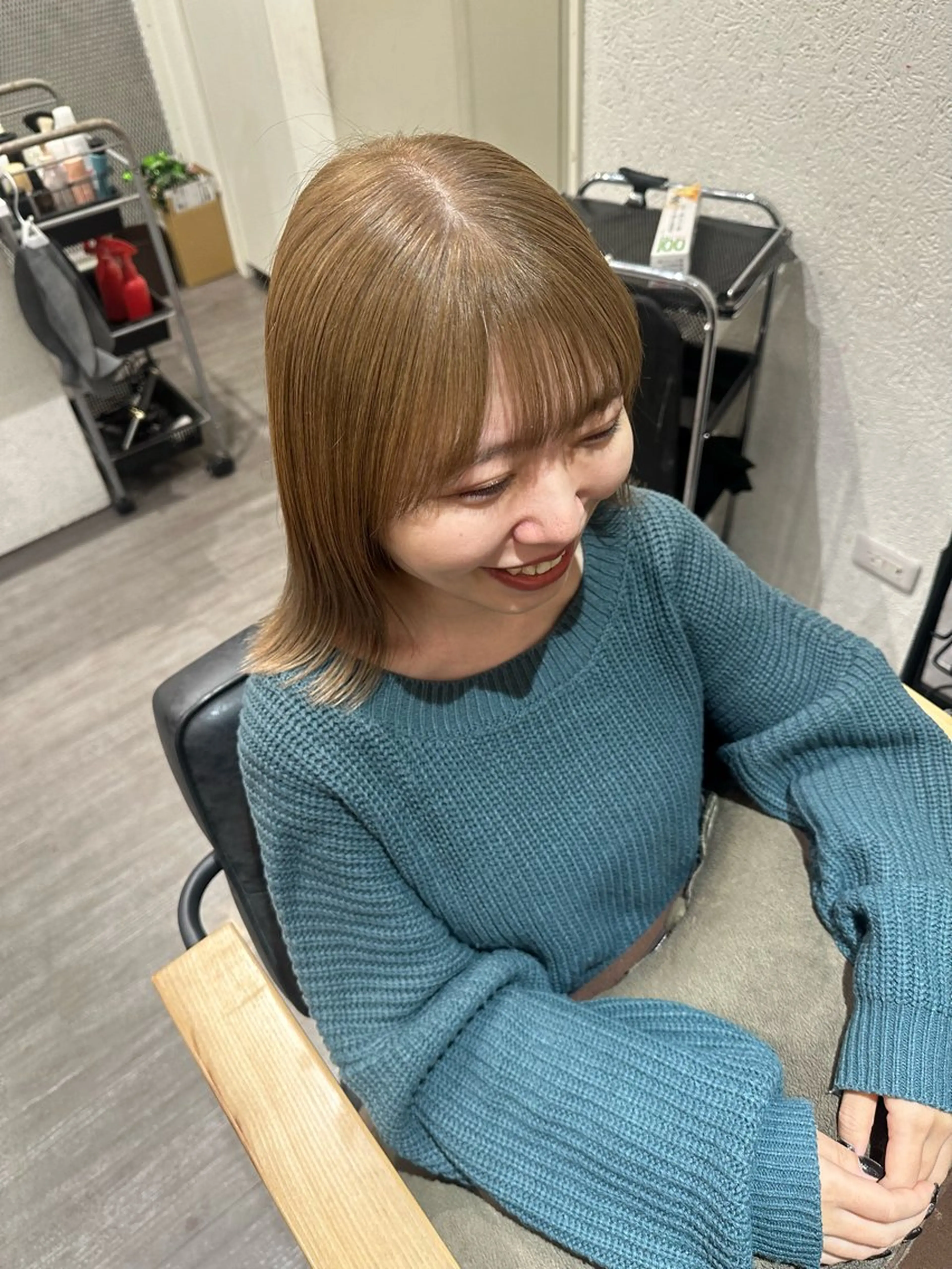 ミディアム カラー ベージュカラー ブリーチ ミルクティーベージュ ヘアカラー トリートメント 艶髪レイヤー上田 紗也🇰🇷💗のヘアスタイル