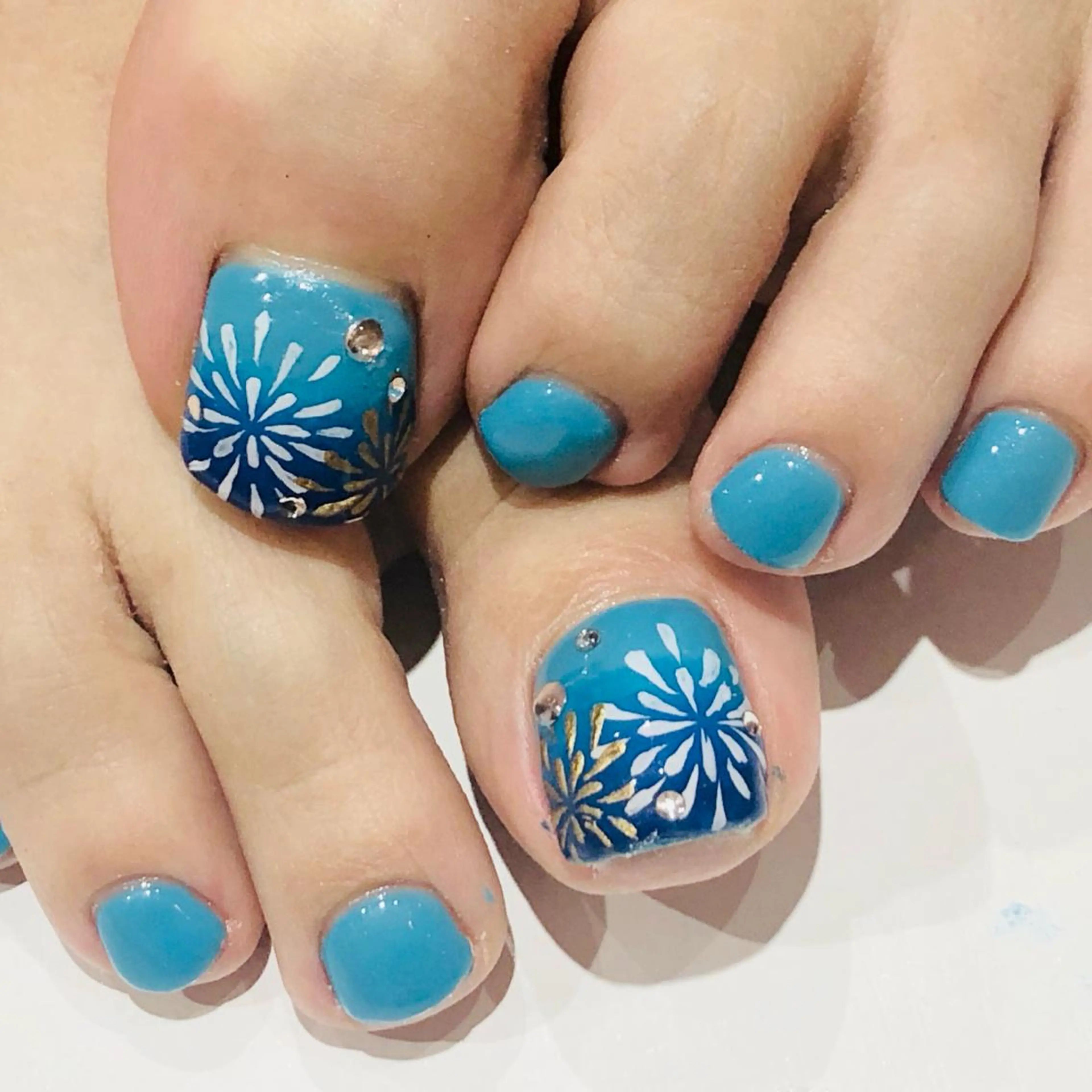 ネイル フットネイル Nest 三田のマツエク・マツパデザイン