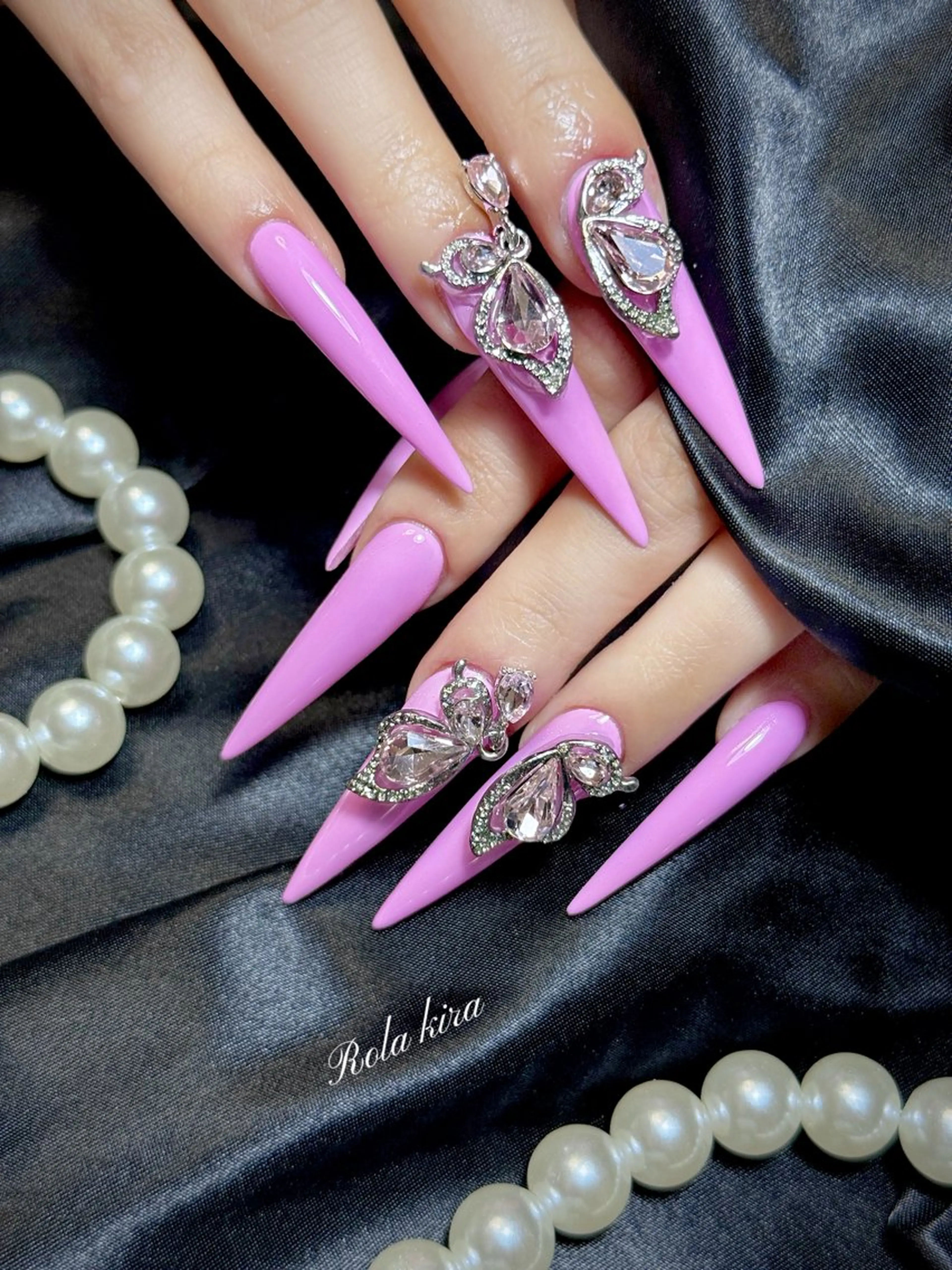 ロング 韓国風ヘア ハンドネイル Rola kira nail salon所属・Rola kira 麗のネイルデザイン