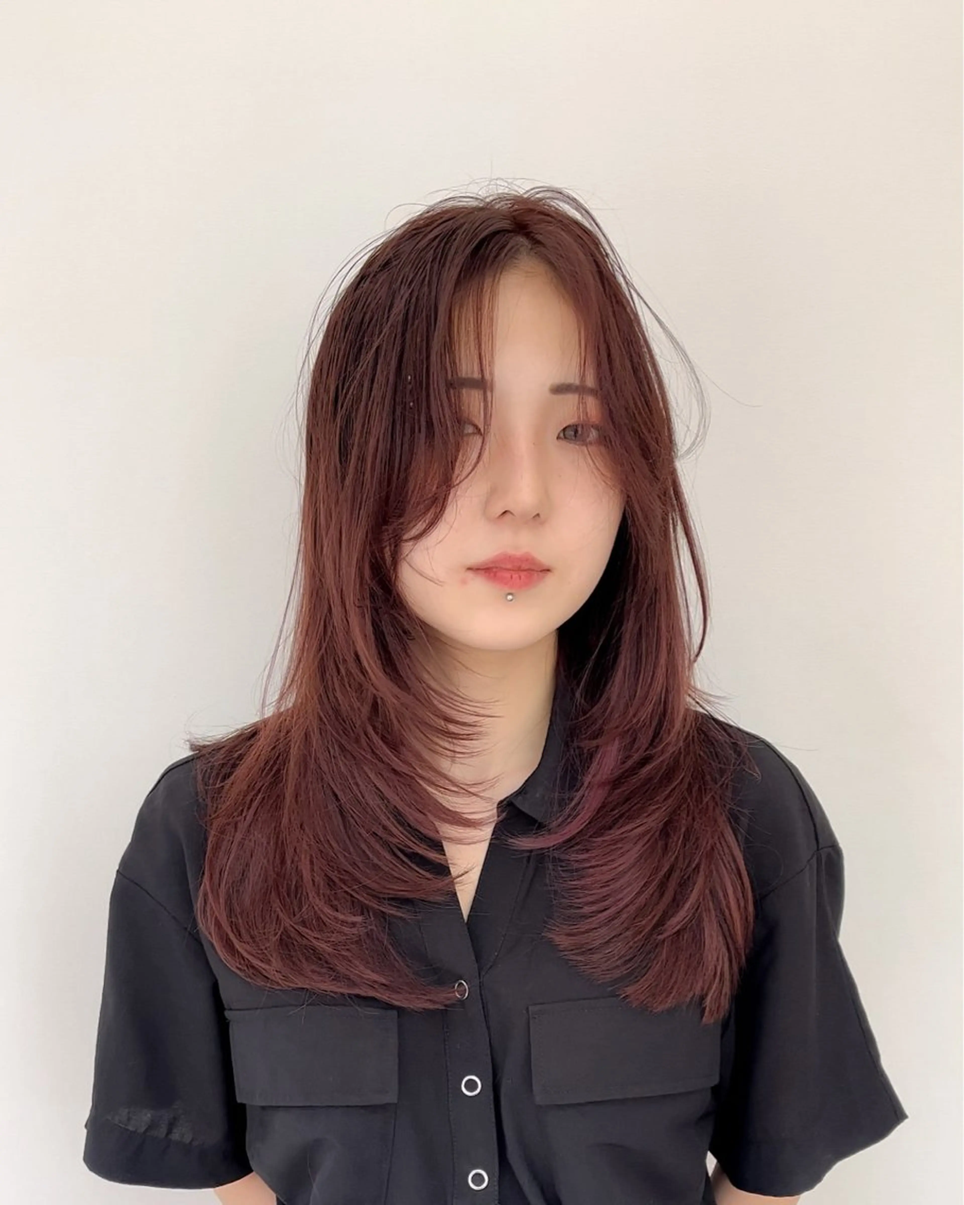 セミロング カラー ブリーチ ブリーチなしカラー ピンクカラー ハイレイヤー レイヤーカット カット ヘアカラー トリートメント ミタニ/髪質改善 /レイヤーカットのヘアスタイル