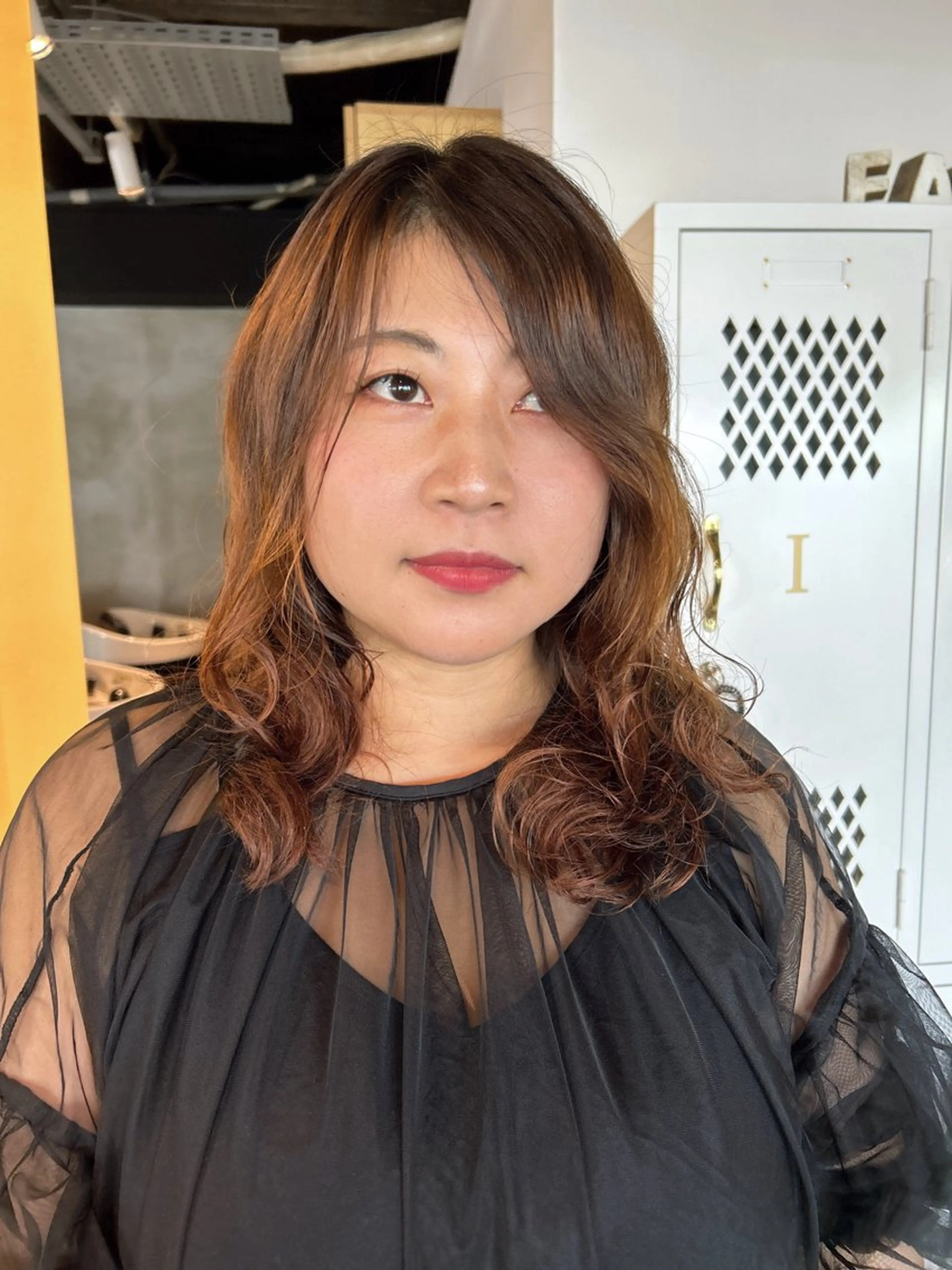 ミディアム パーマ ミディアムパーマ パーマ 透明感カラー 暖色shihoのヘアスタイル