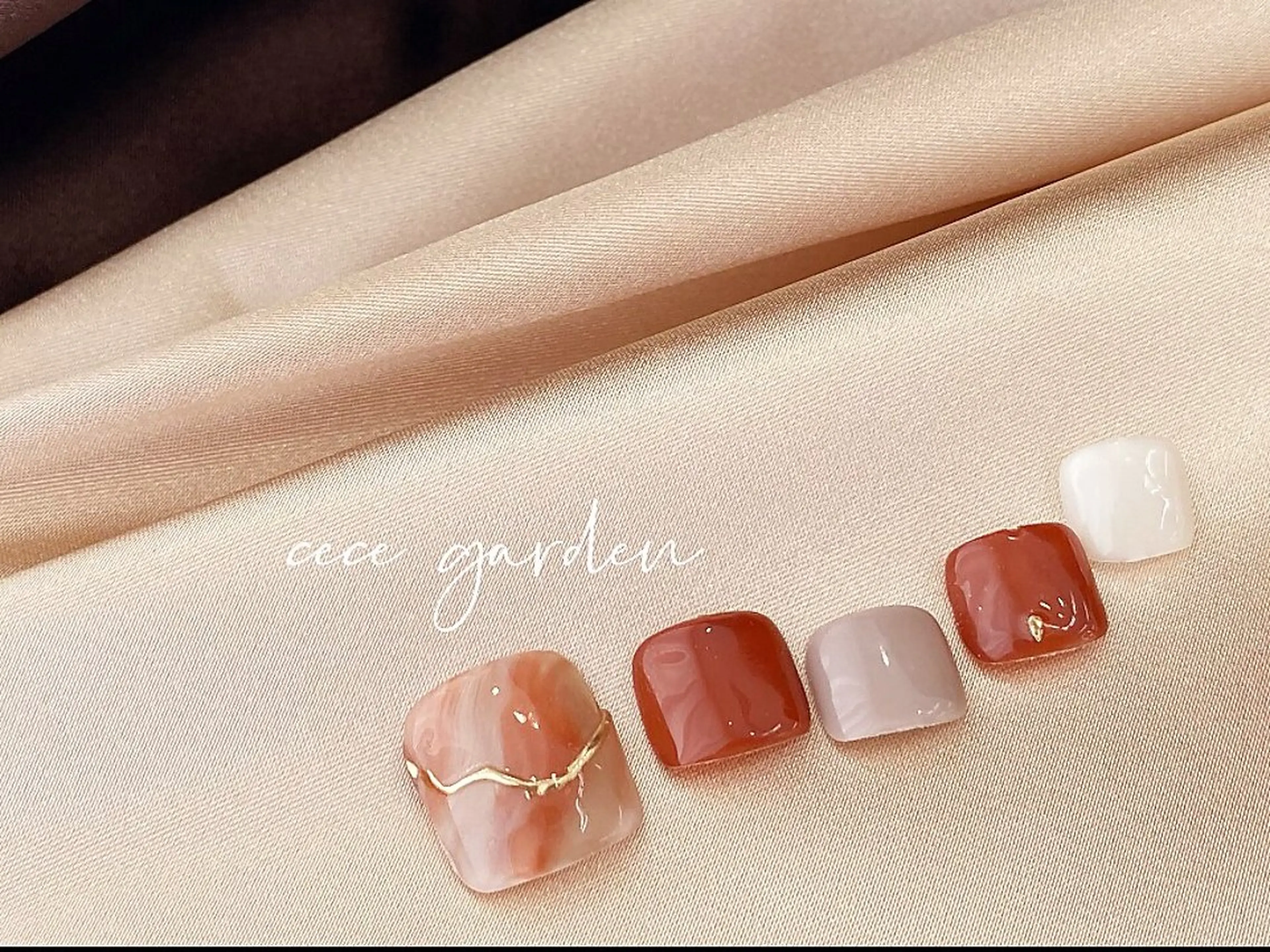 ネイル フットネイル CeCe nail ネイルサロンのネイルデザイン