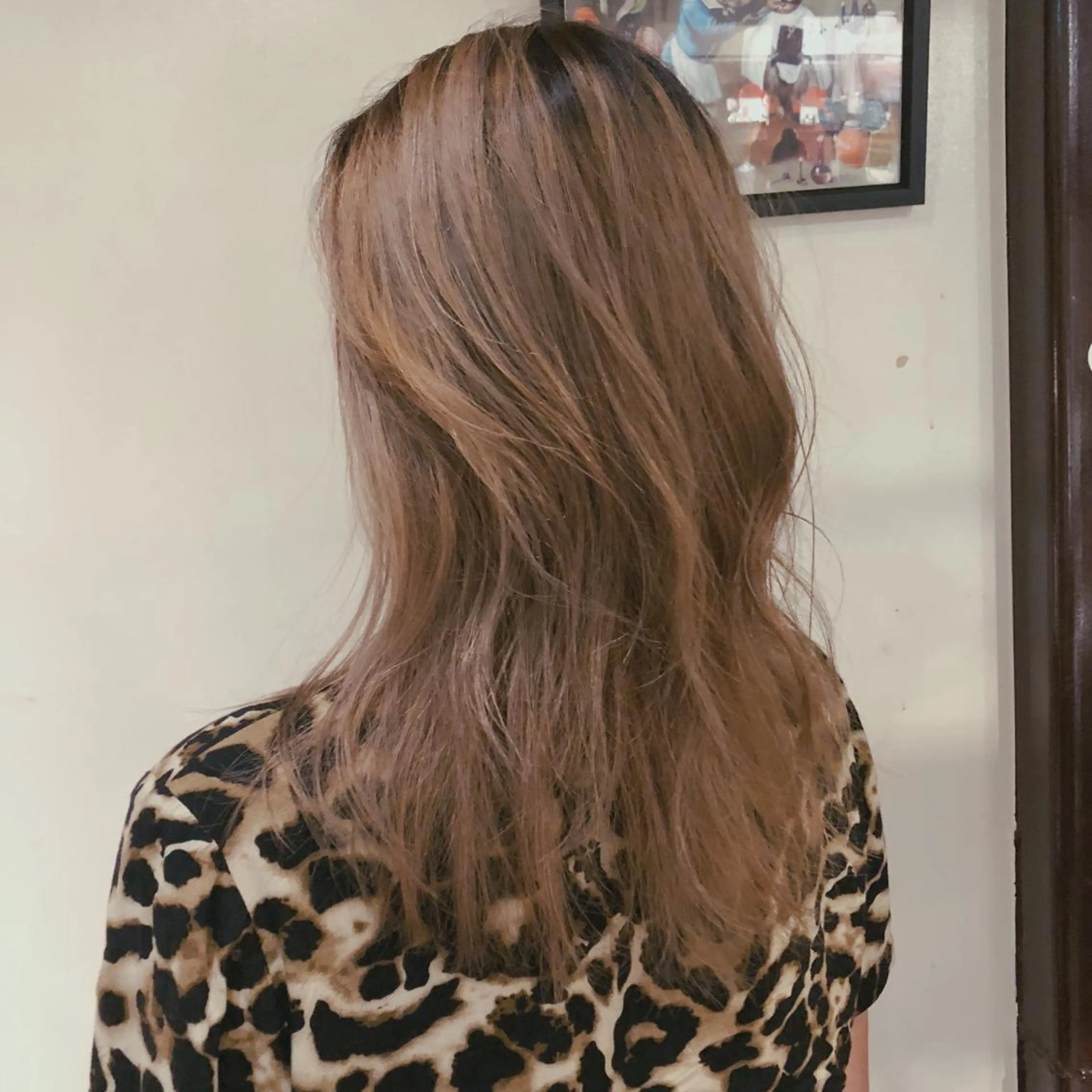 セミロング カラー ベージュカラー 外国人風カラー ヘアカラー 吉川 愛美李のヘアスタイル