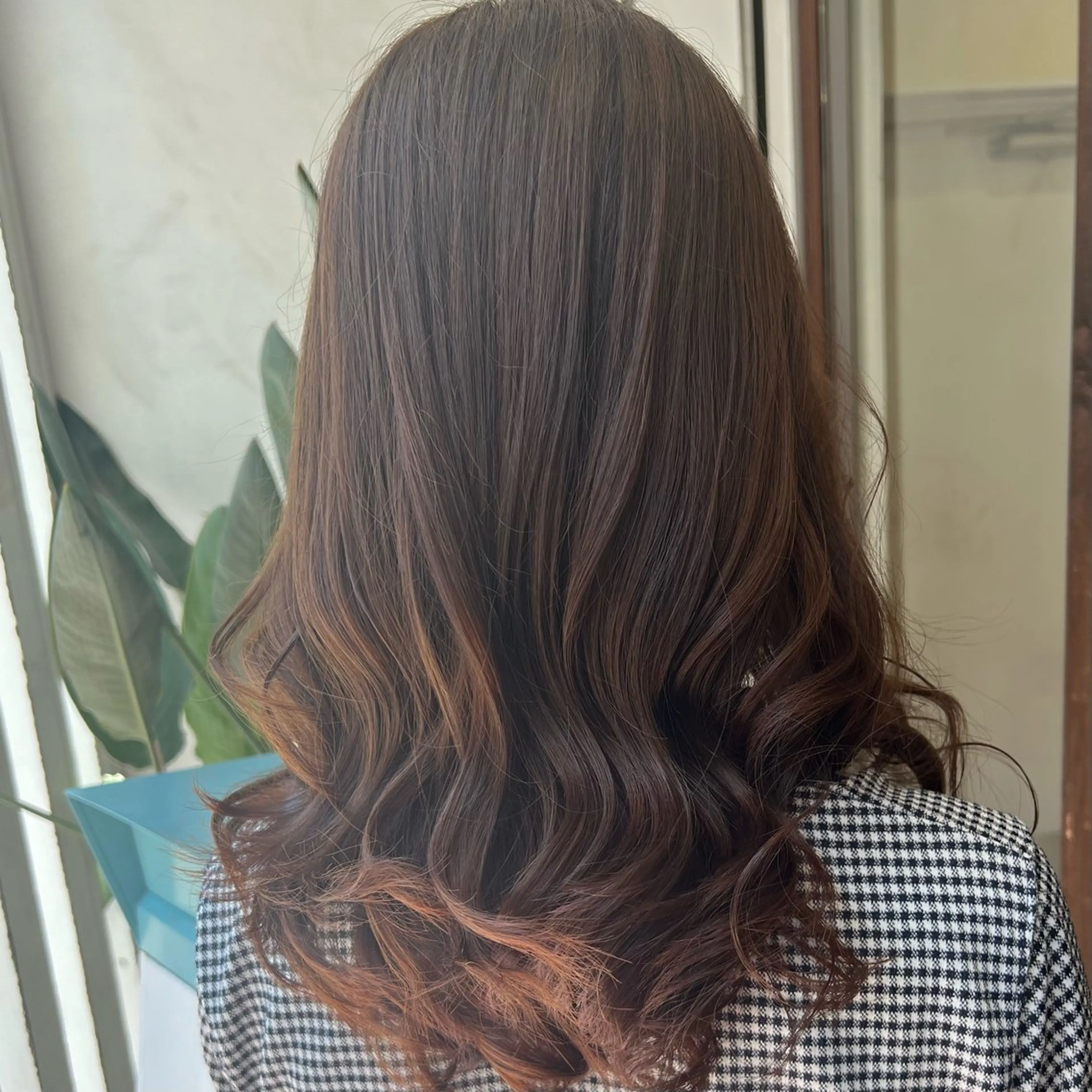 ロング カラー ヘアカラー トリートメント ヘッドスパ ブリーチカラー🦖 岡部木乃夏のヘアスタイル