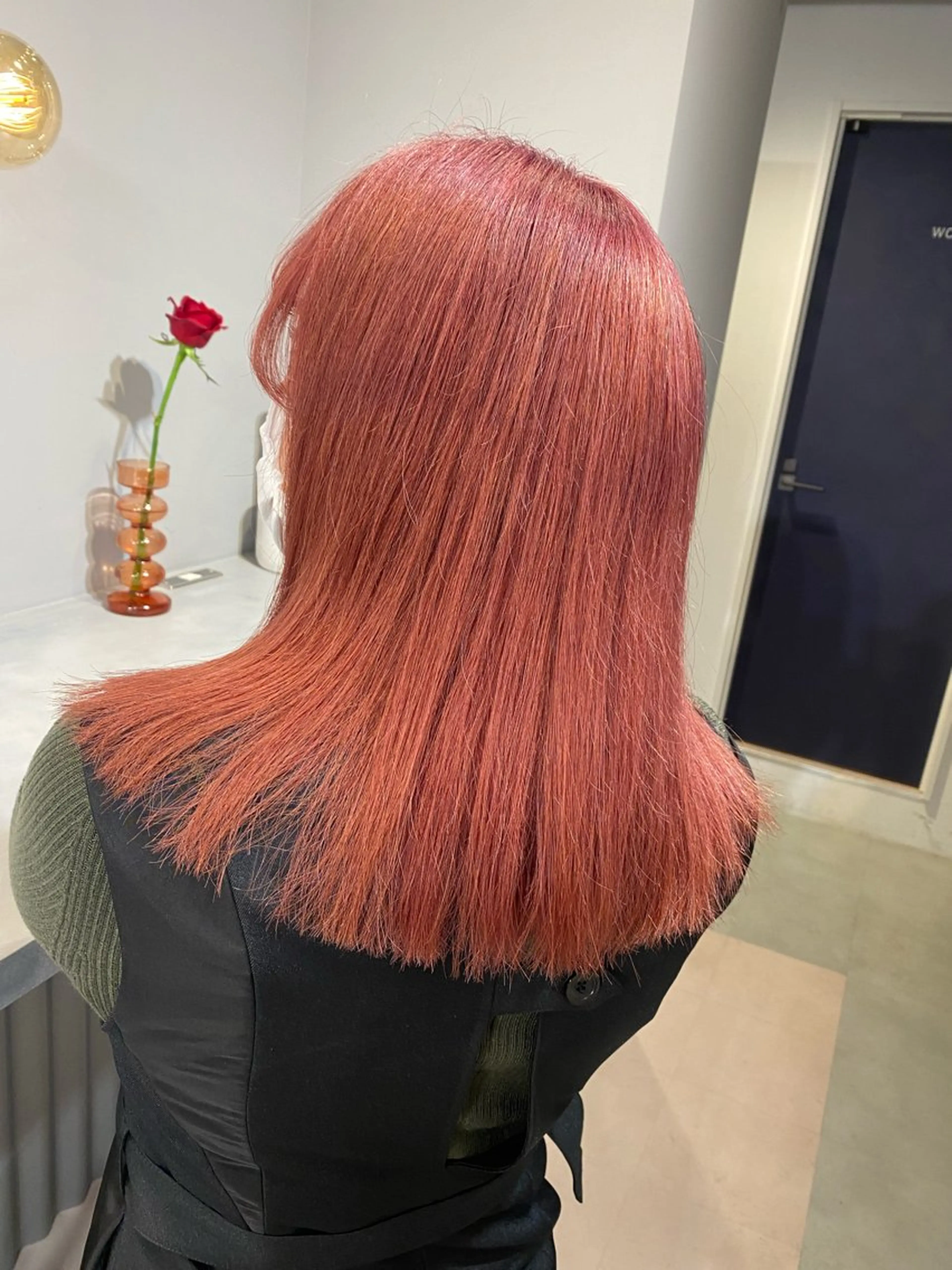 セミロング カラー ヘアカラー トリートメント 💖ハイライト/ハイ トーン💖MIKIのヘアスタイル