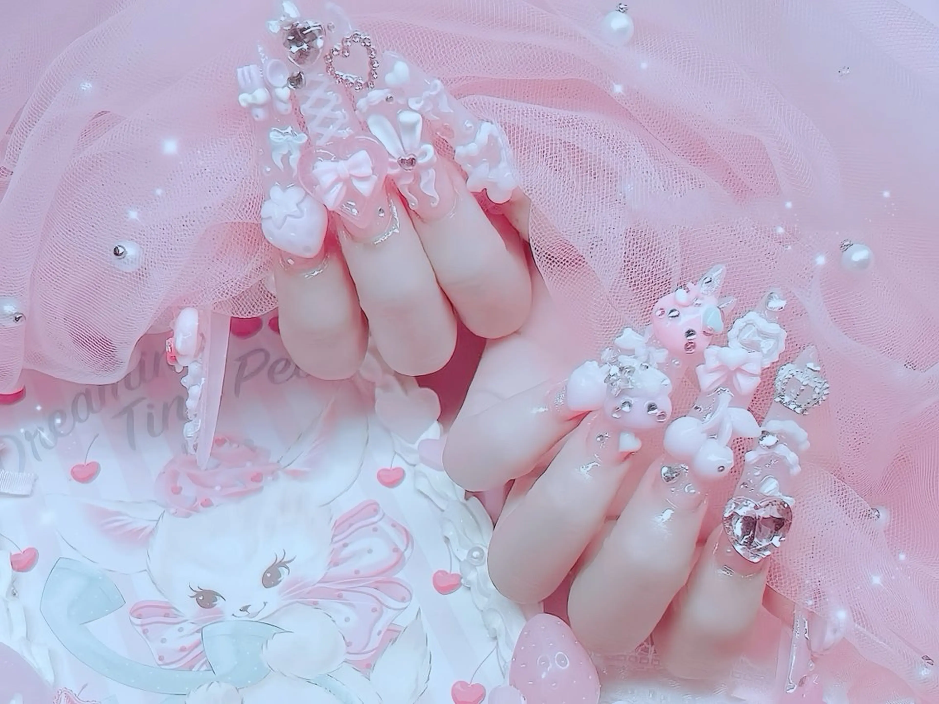 ネイル チークネイル フレンチネイル ガラスフレンチ グラデーション キラキラネイル ハンドネイル Rin Nail 新大久保店のネイルデザイン